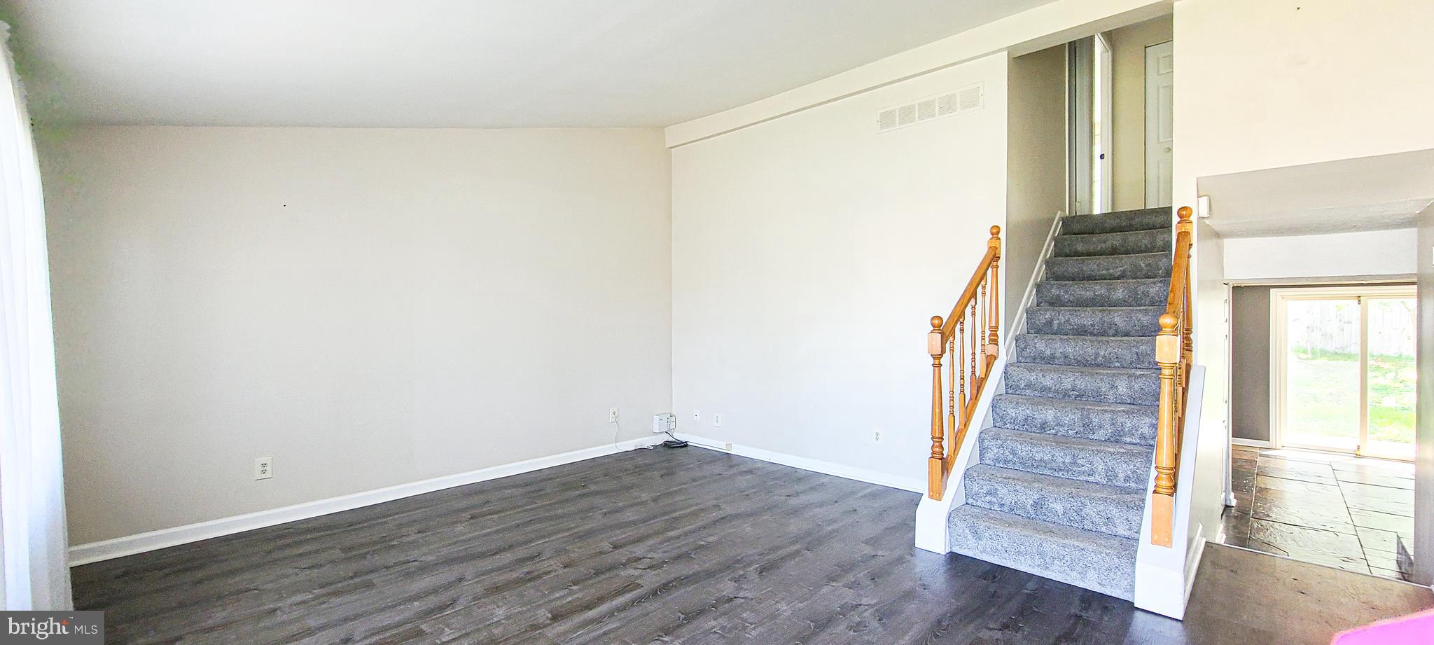 KINGS COURT - Residential