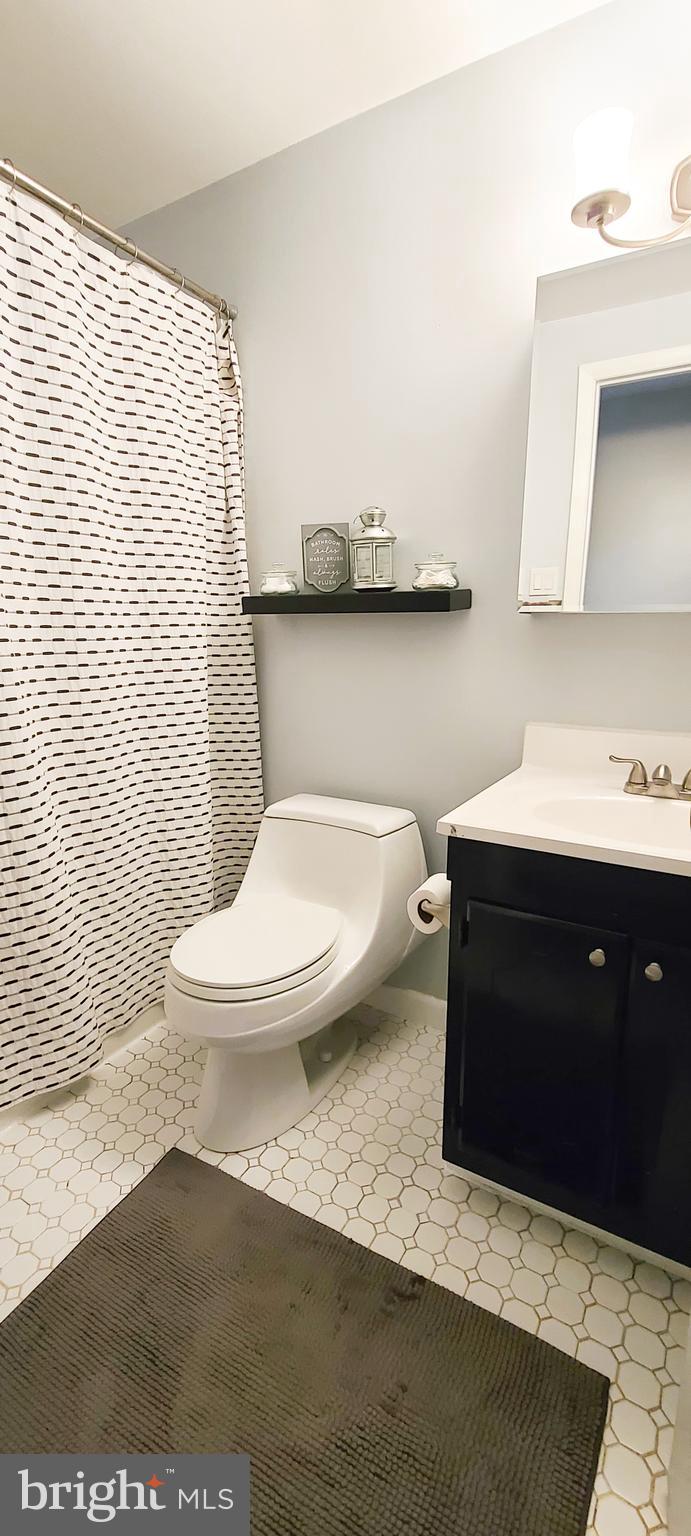 KINGS COURT - Residential