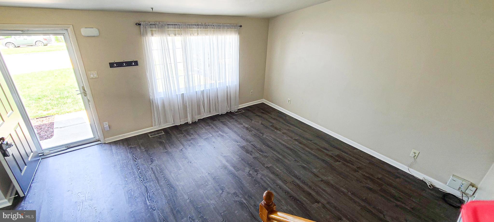 KINGS COURT - Residential