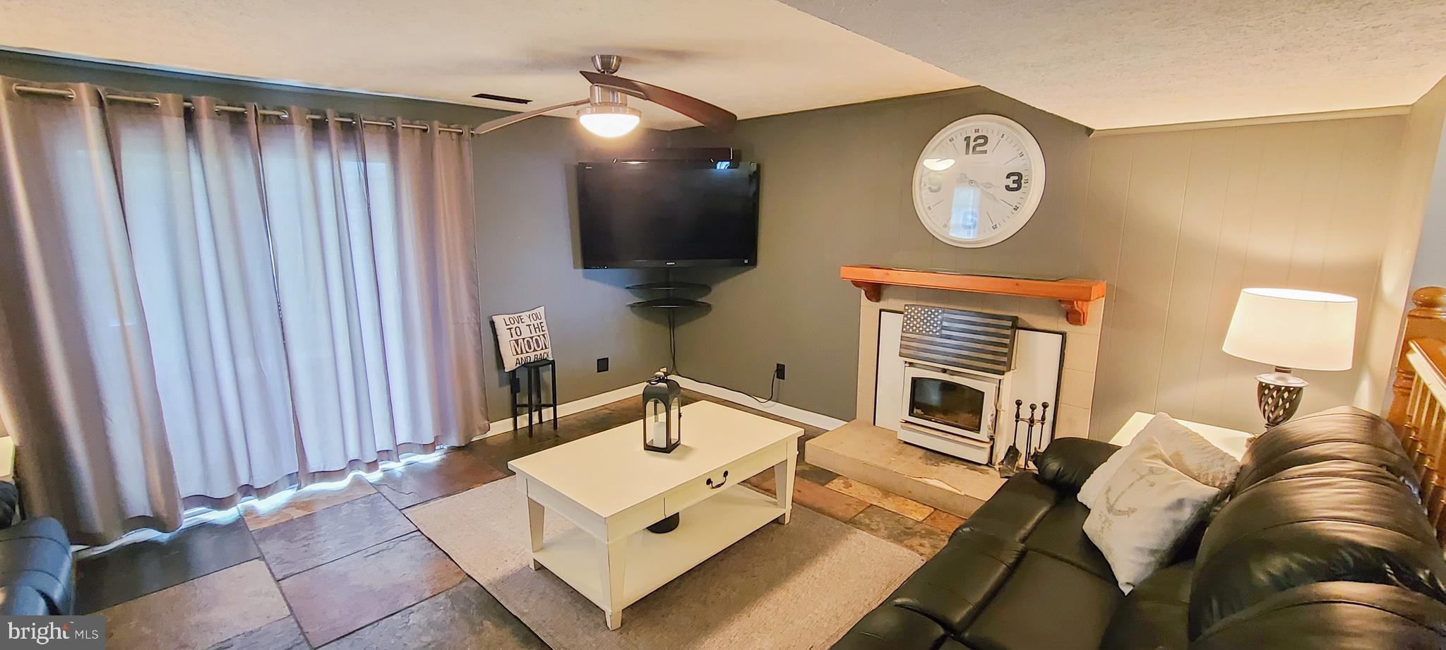 KINGS COURT - Residential