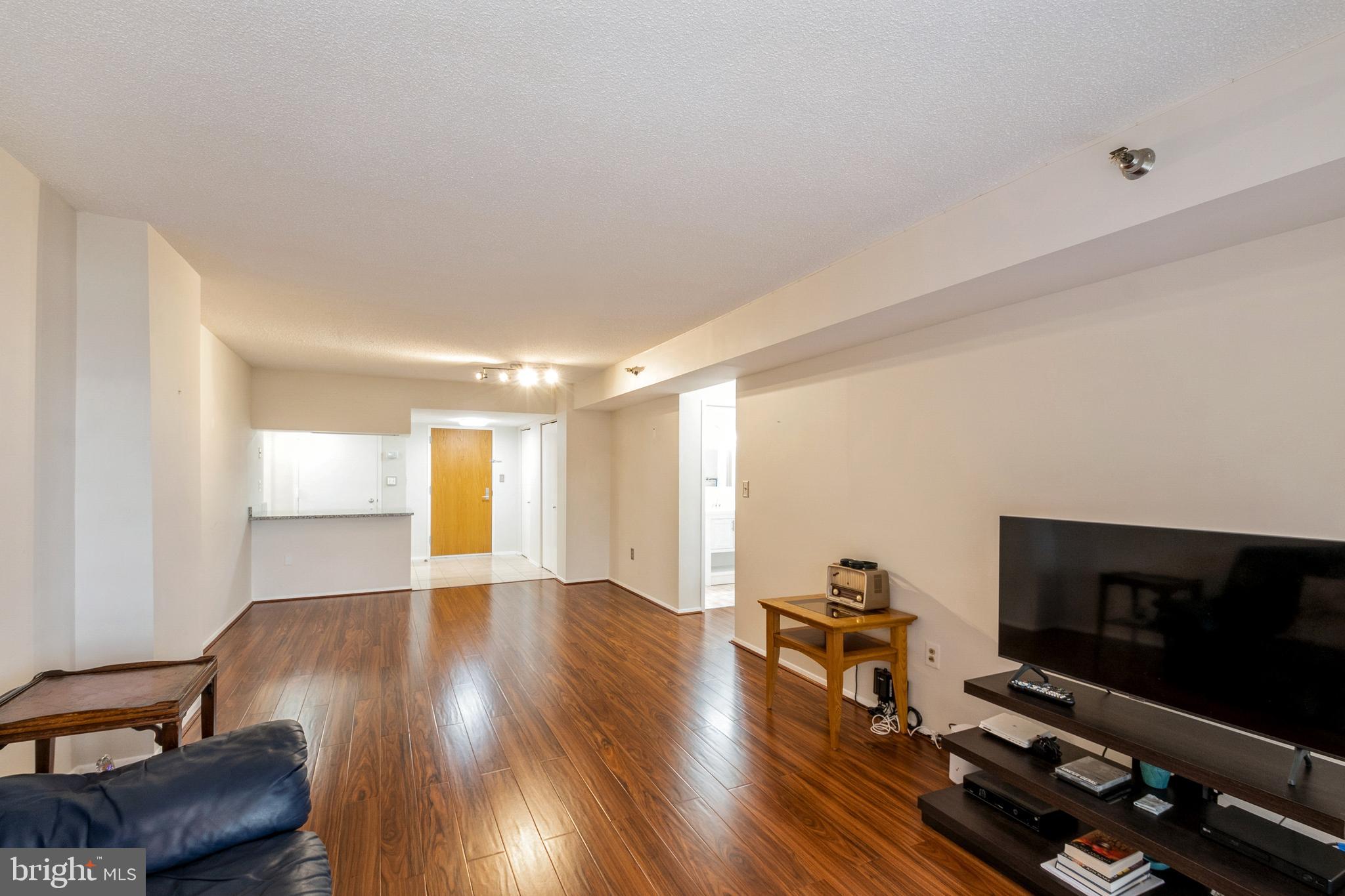 ENCORE OF MCLEAN - Residential