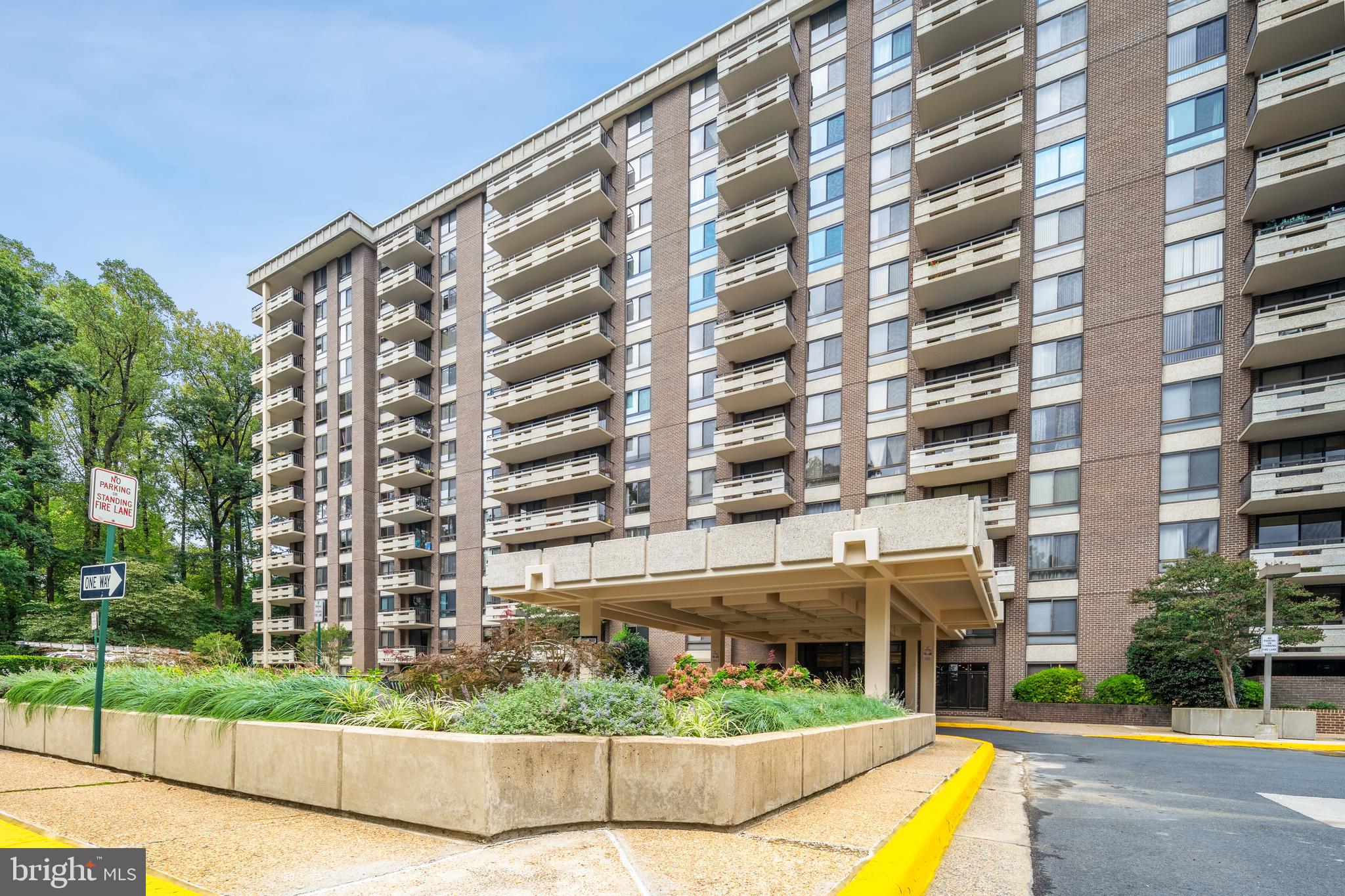 ENCORE OF MCLEAN - Residential