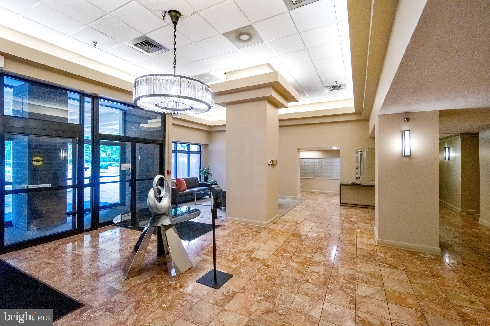 ENCORE OF MCLEAN - Residential