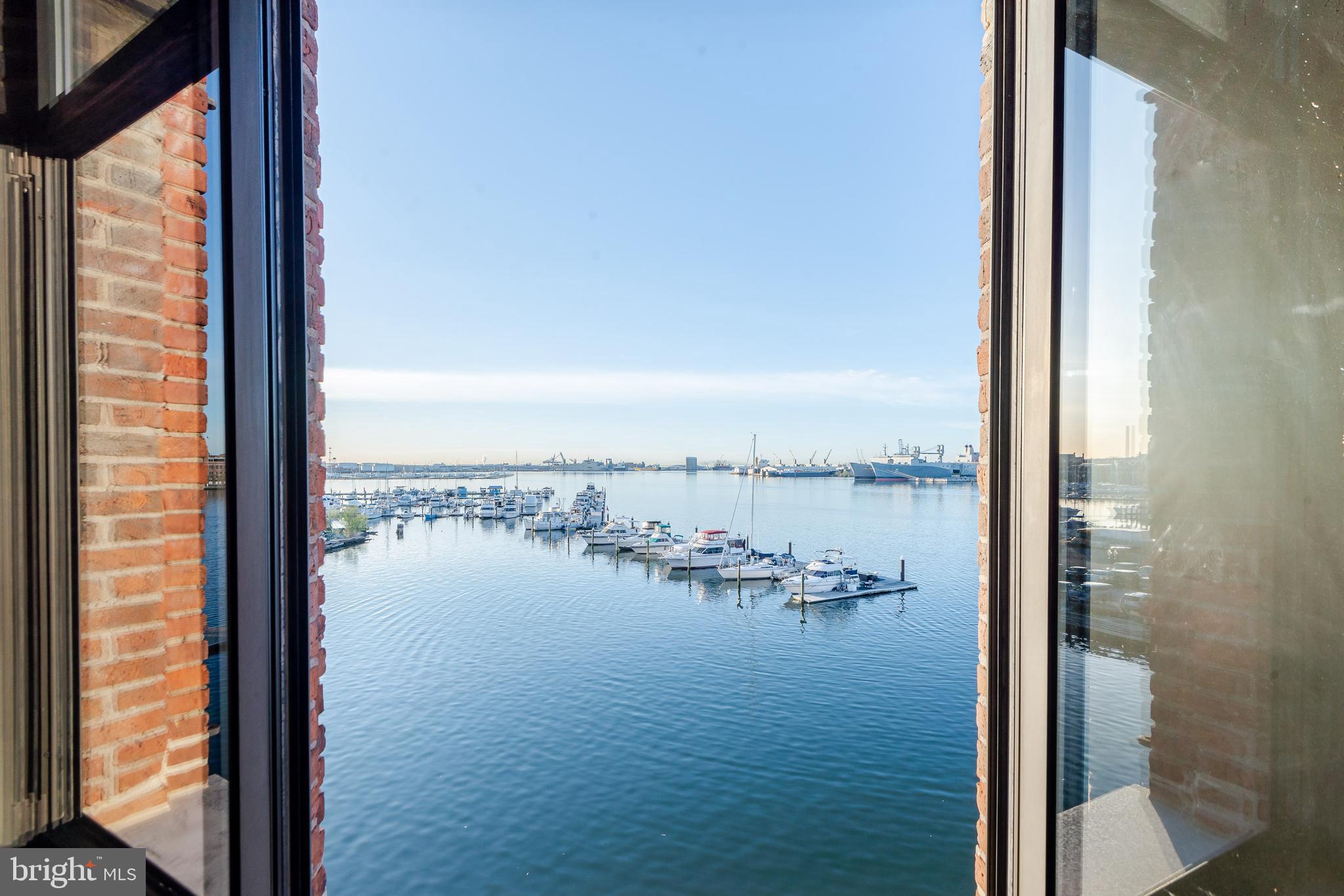 HENDERSON'S WHARF - Residential