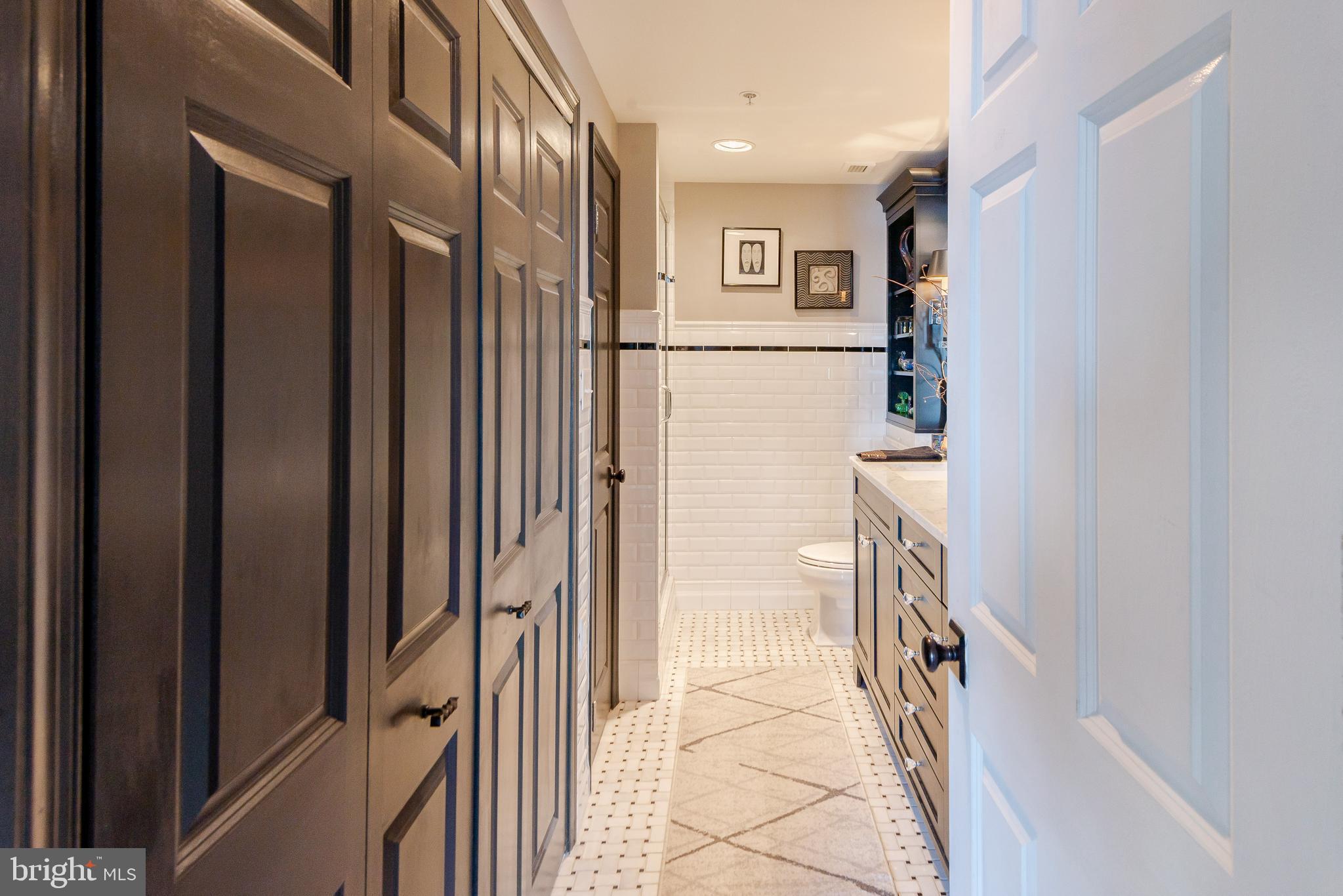 HENDERSON'S WHARF - Residential