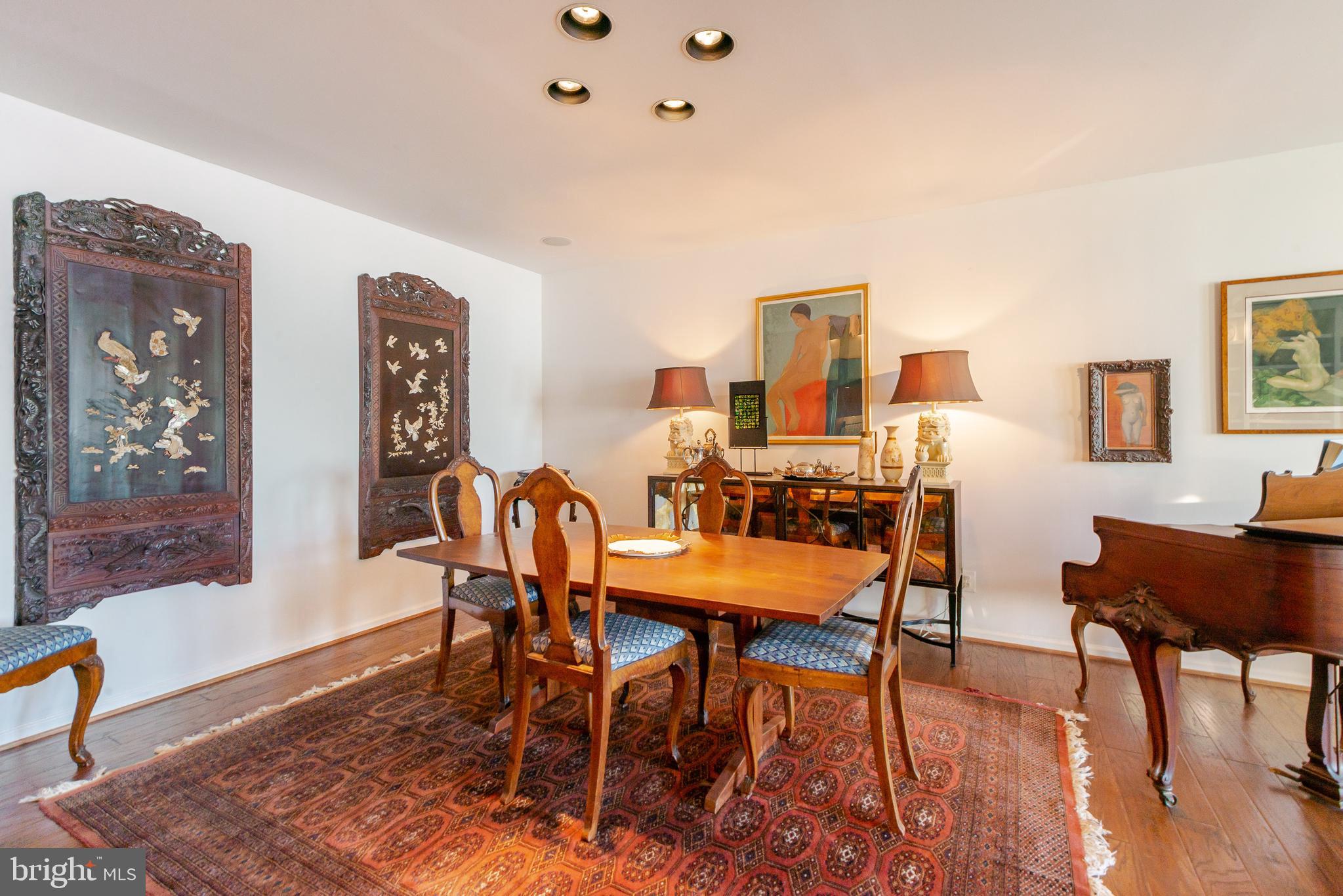 HENDERSON'S WHARF - Residential