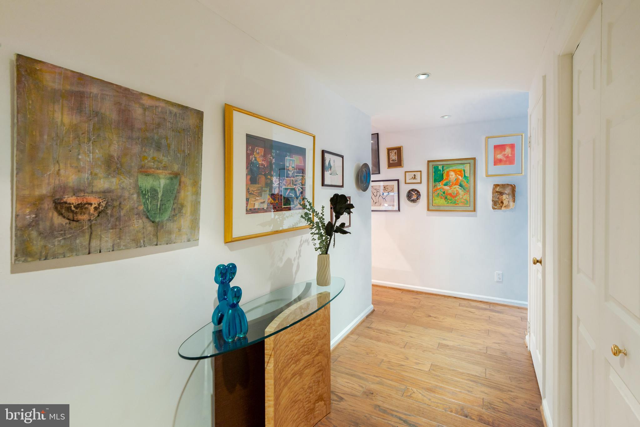 HENDERSON'S WHARF - Residential