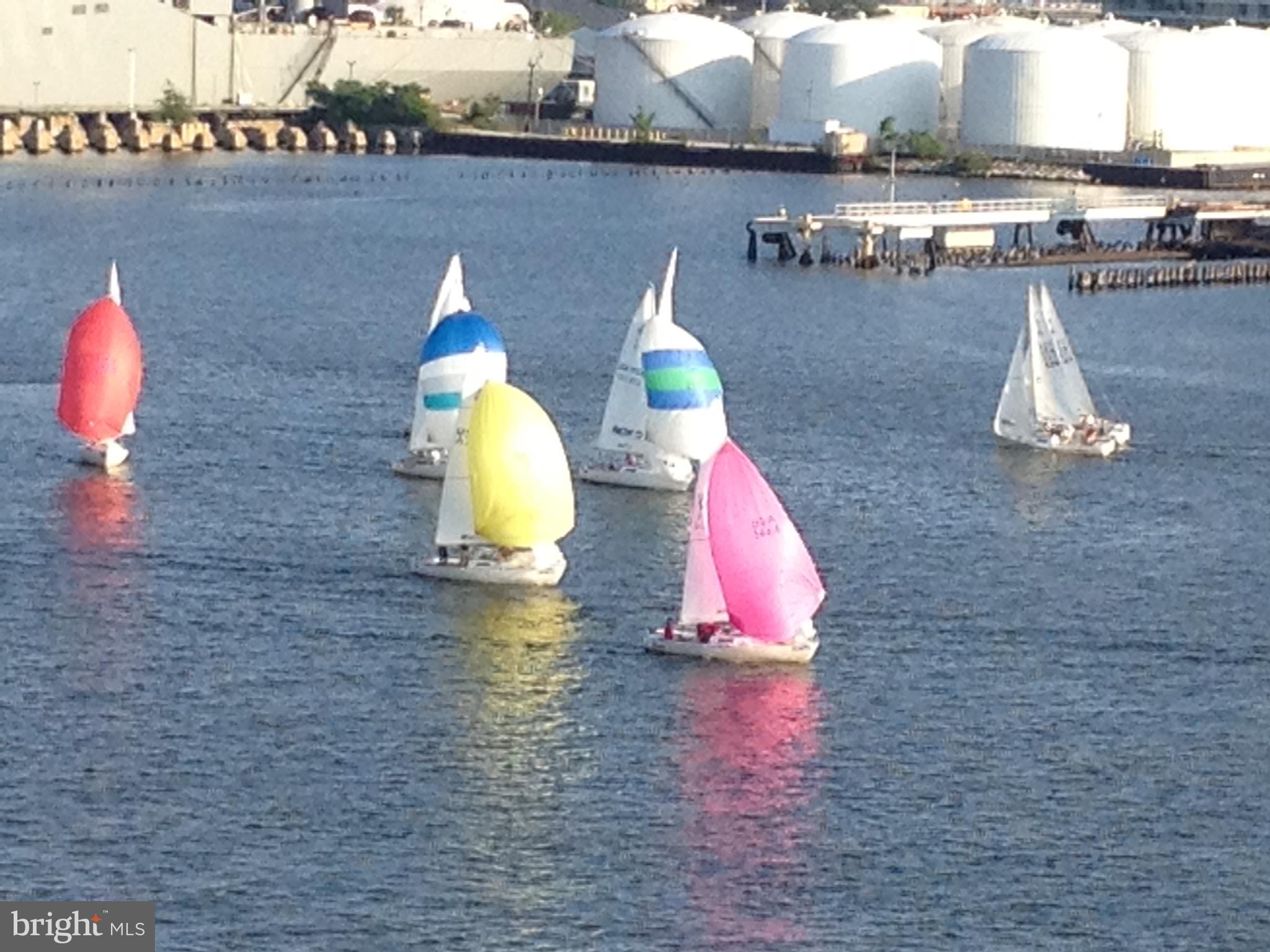 HENDERSON'S WHARF - Residential