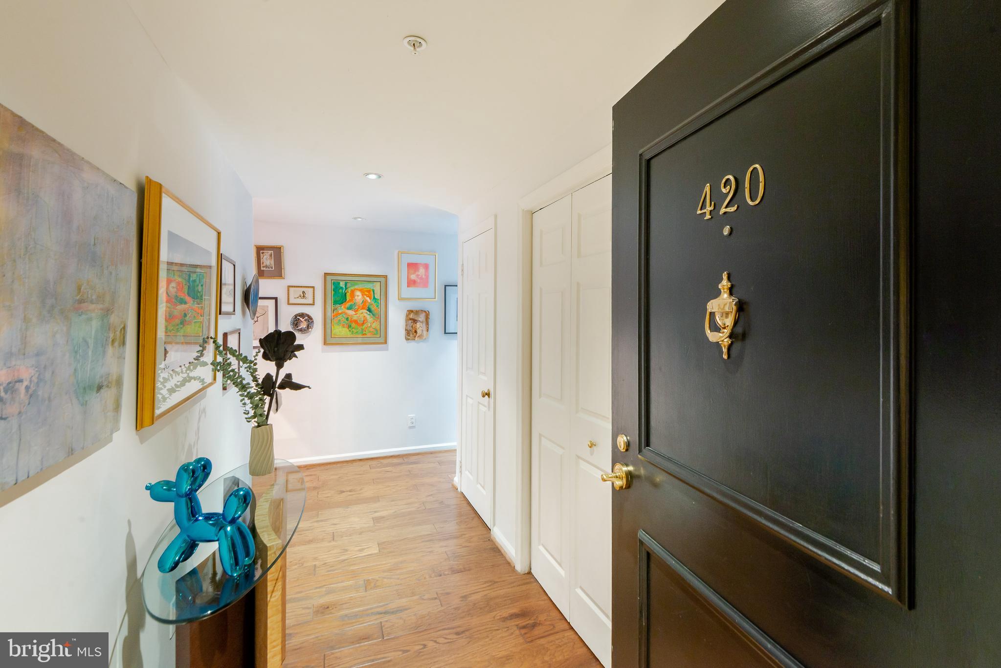 HENDERSON'S WHARF - Residential