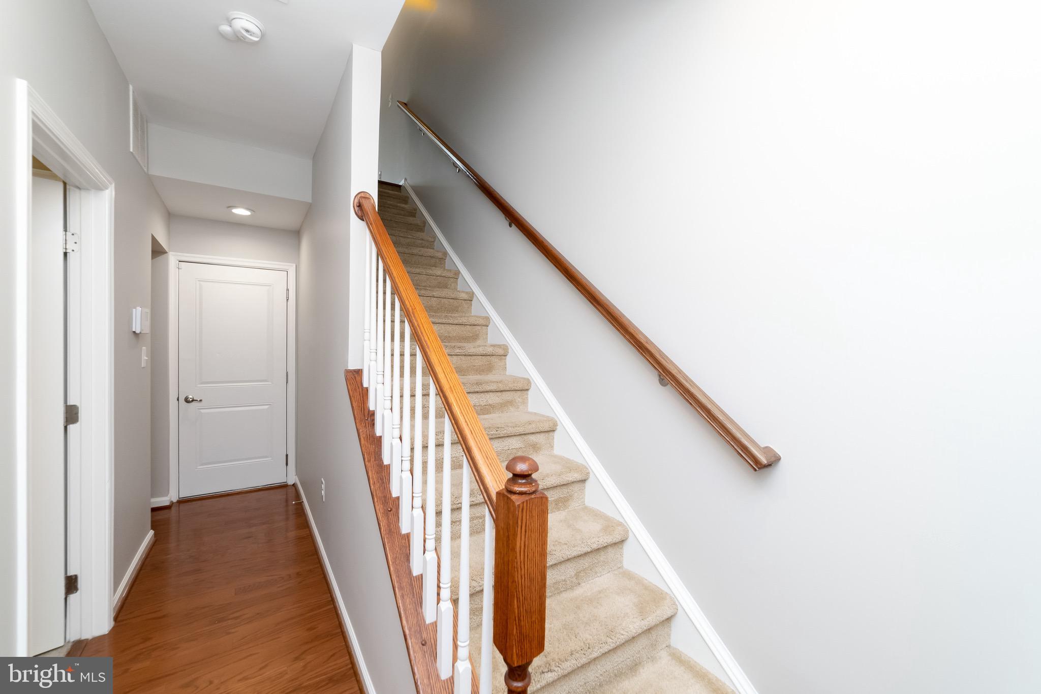 FEATHERSTONE STATION - Residential