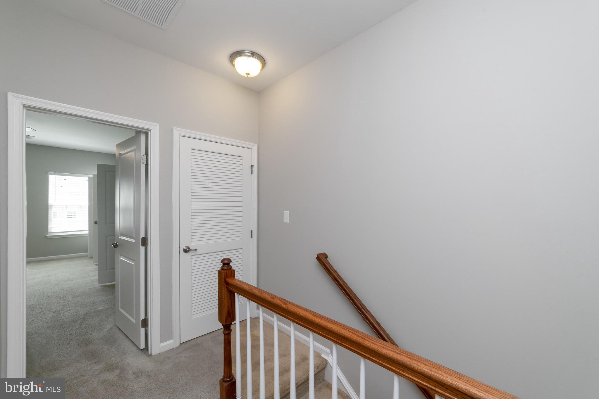 FEATHERSTONE STATION - Residential