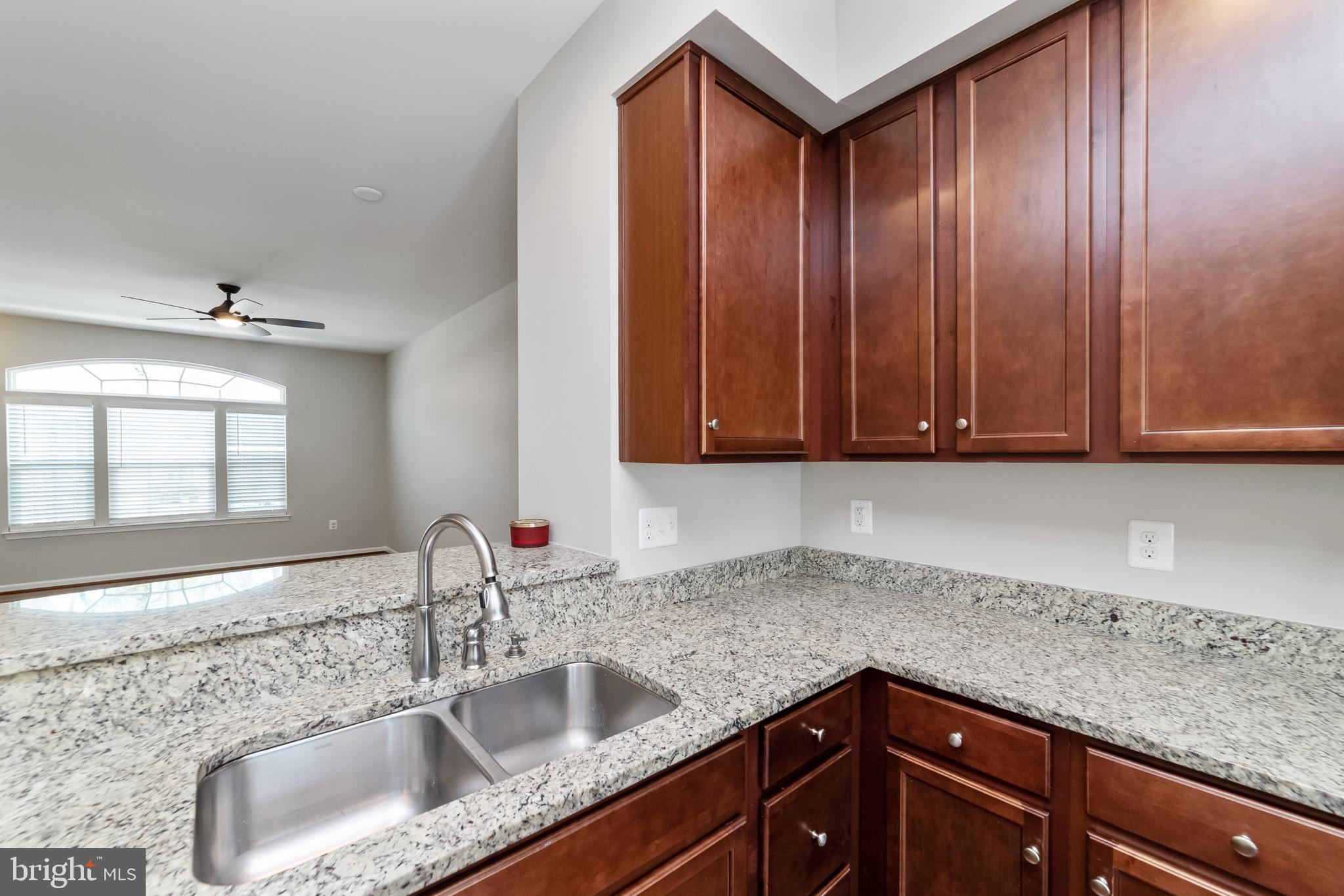 FEATHERSTONE STATION - Residential