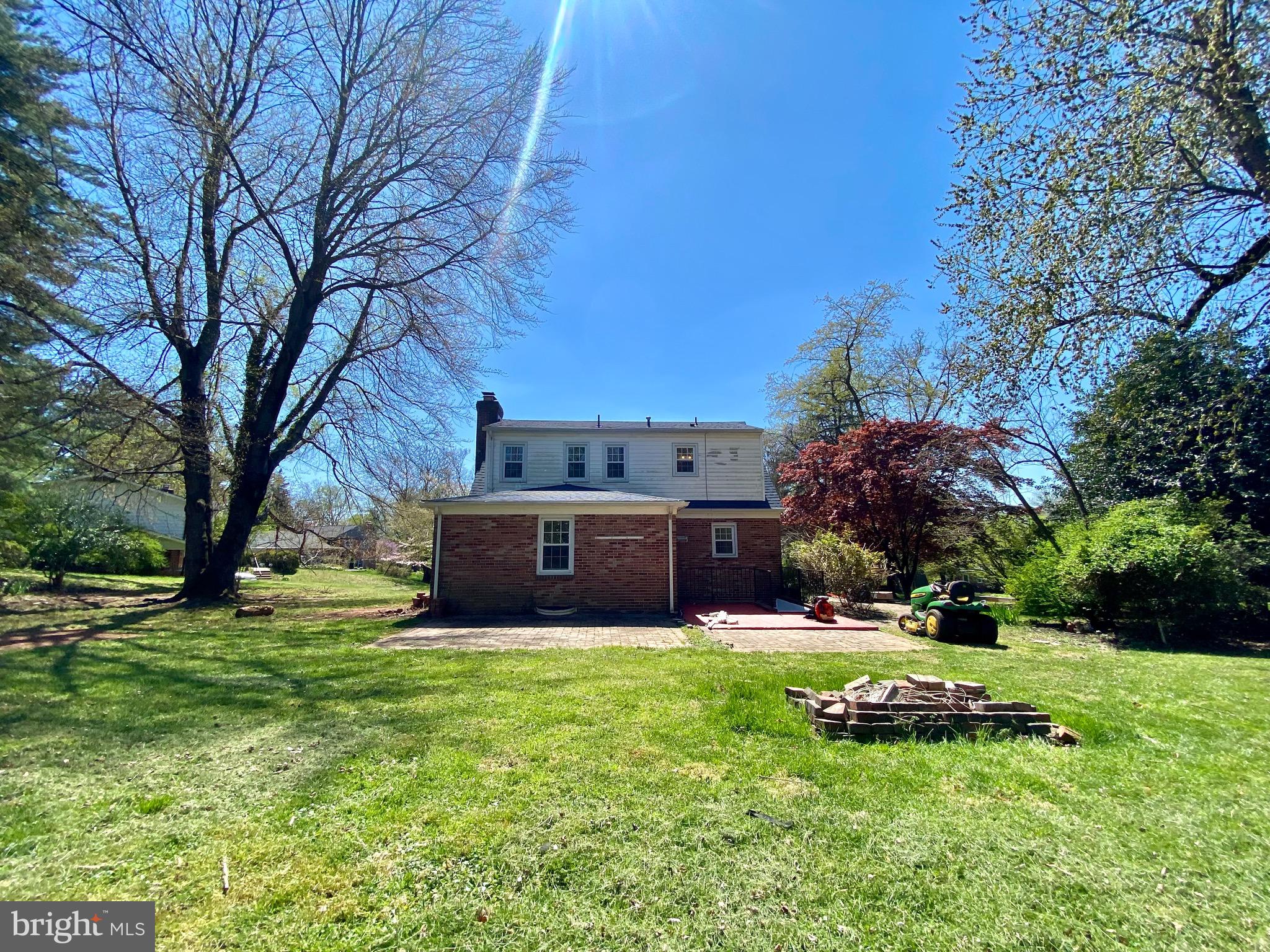 WILLIAMSBURG VILLAGE - Residential