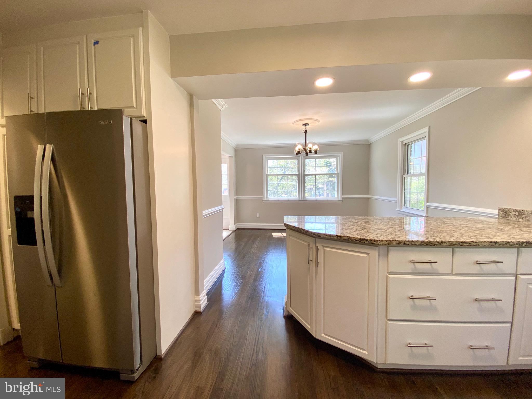 WILLIAMSBURG VILLAGE - Residential