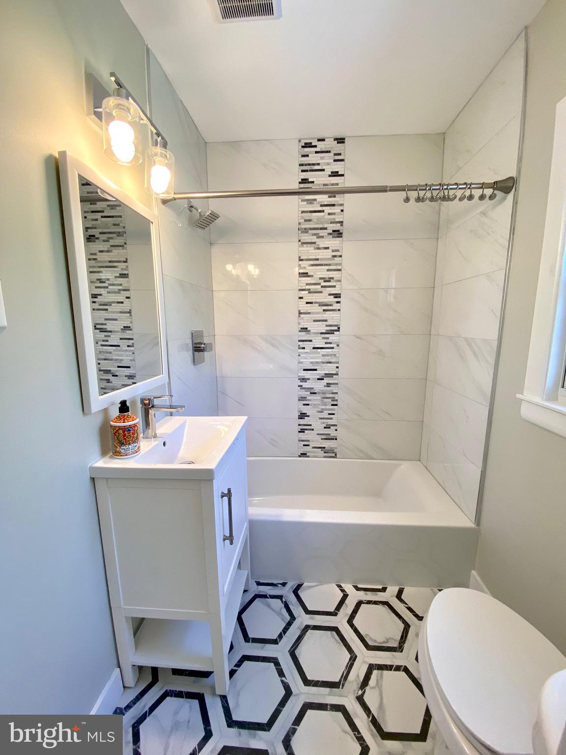 WILLIAMSBURG VILLAGE - Residential