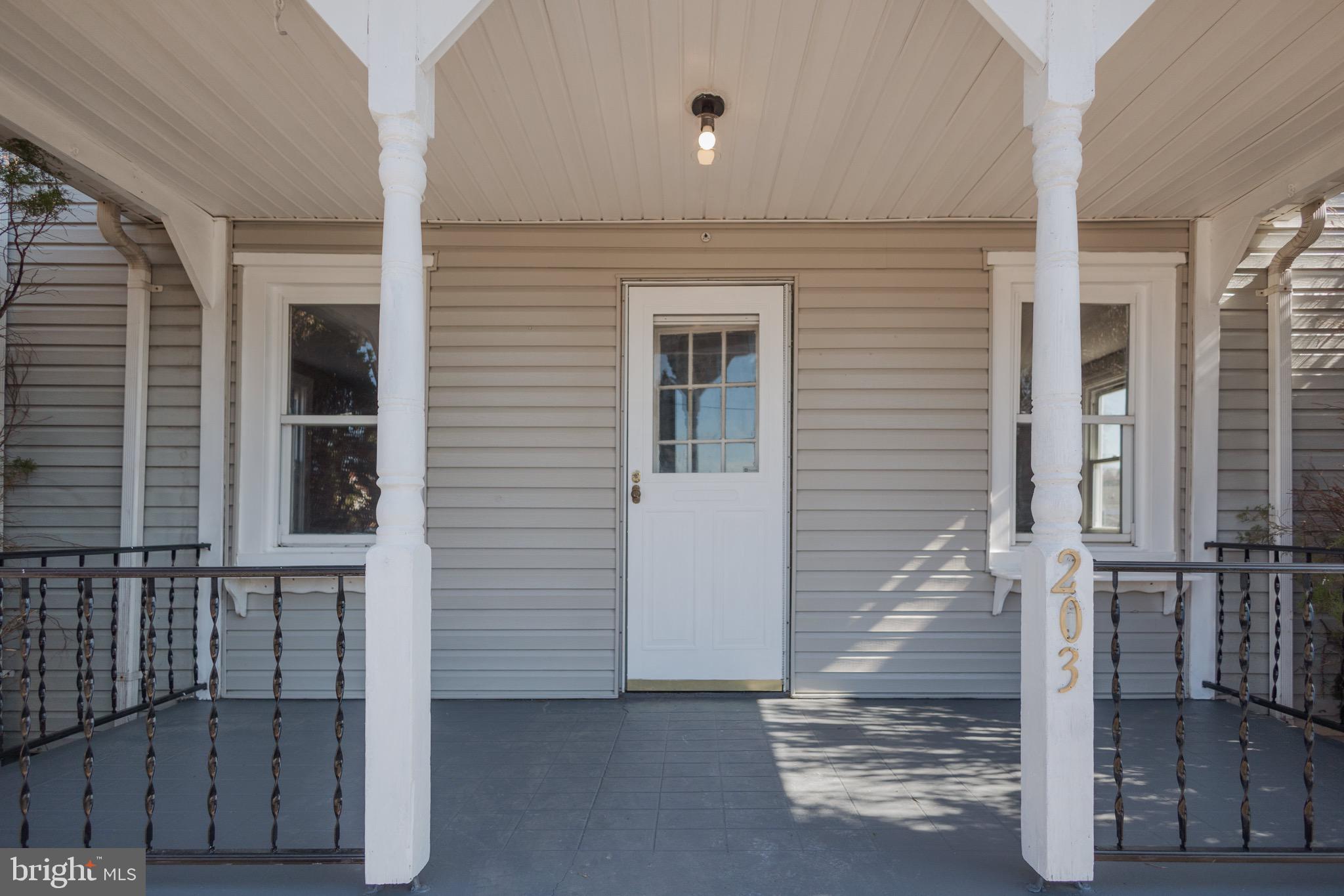 203 S GEORGE STREET
