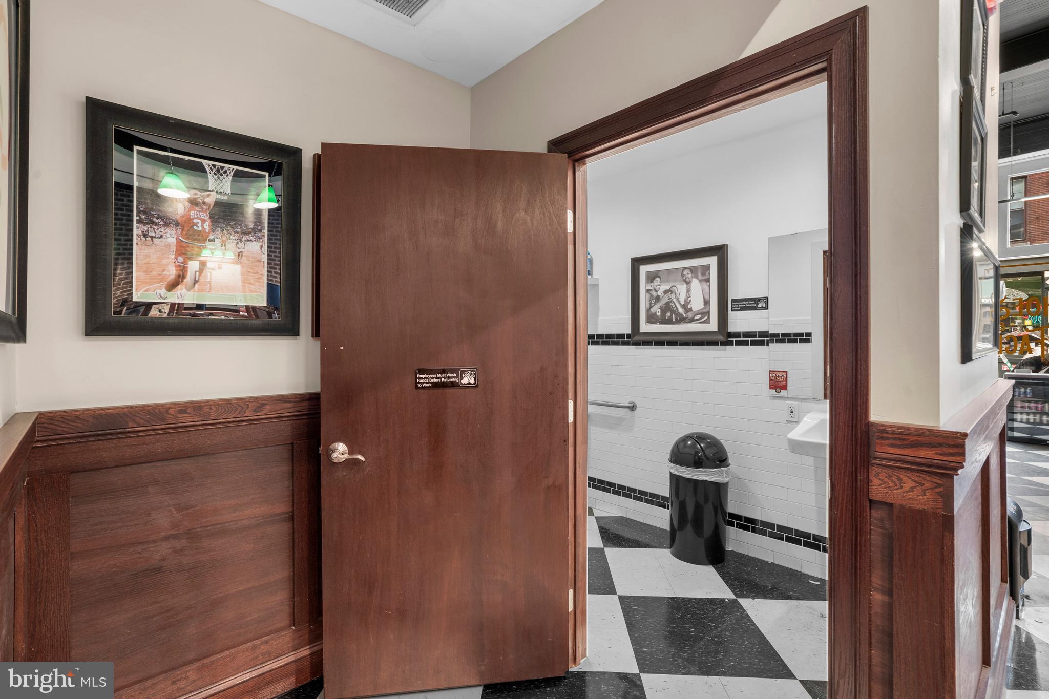 OLD CITY - Commercial Lease