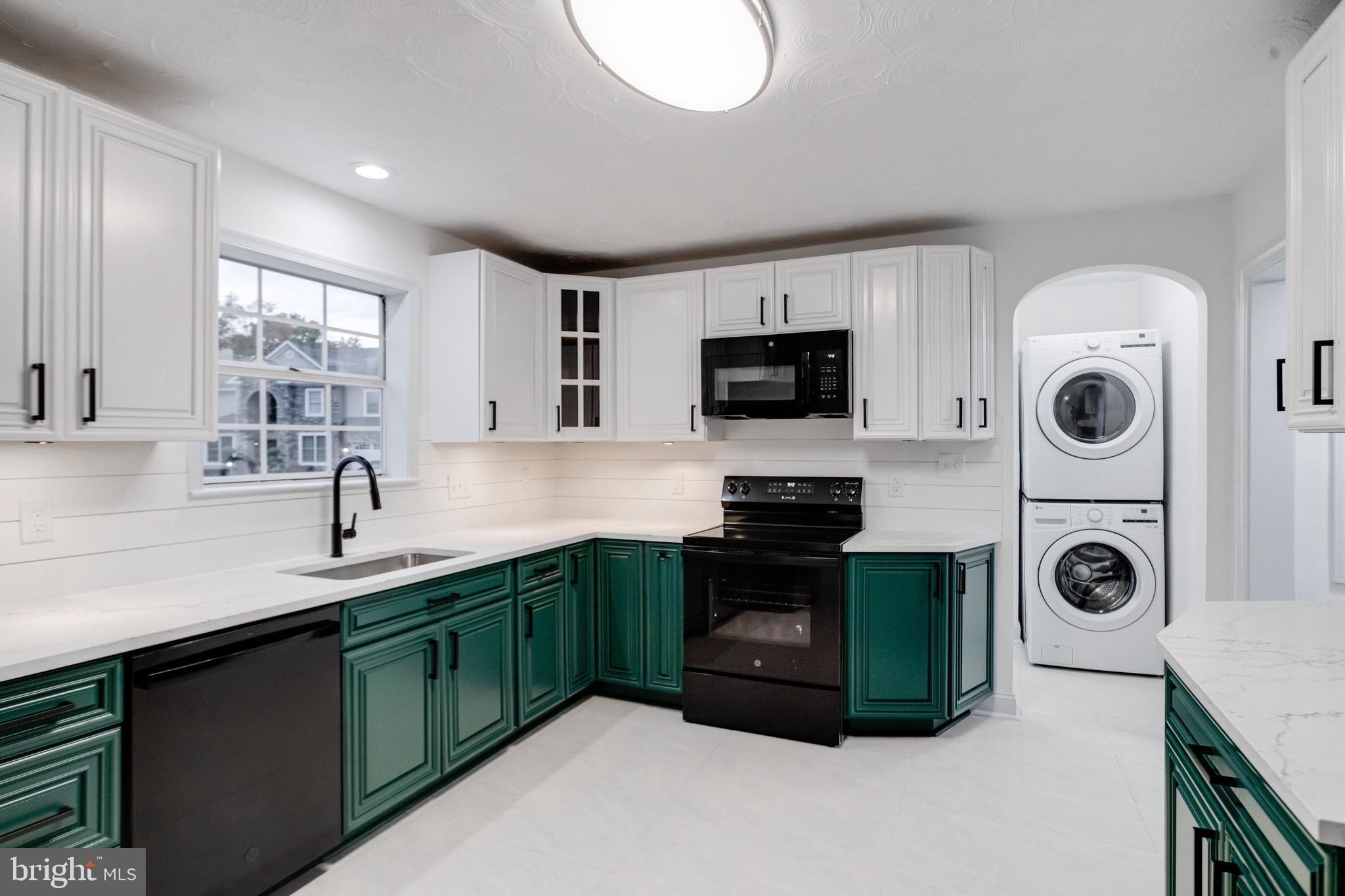 DARRYL GARDENS - Residential