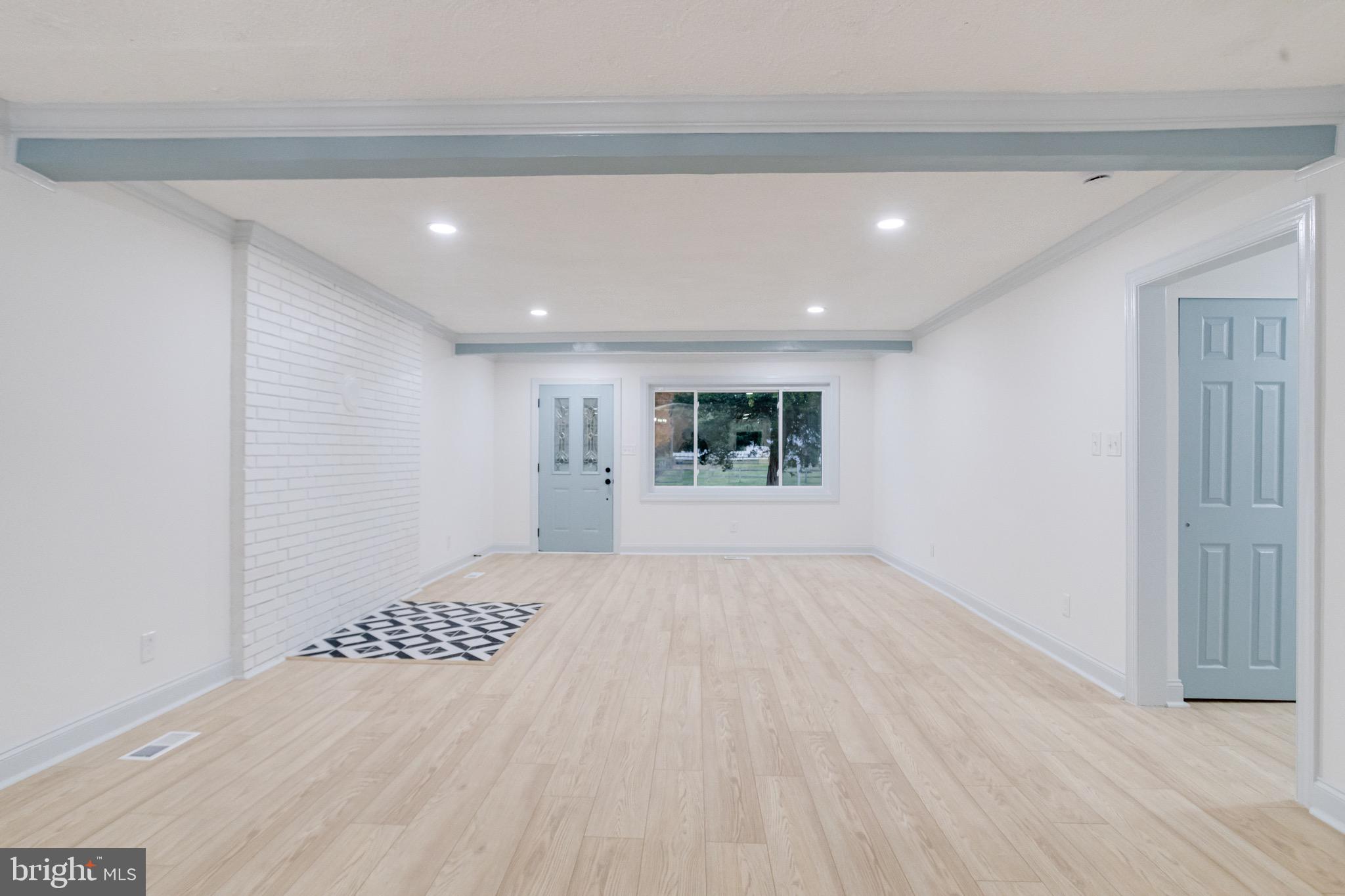 DARRYL GARDENS - Residential