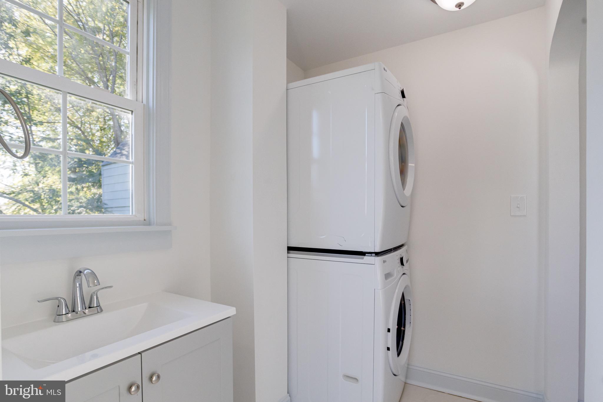 DARRYL GARDENS - Residential