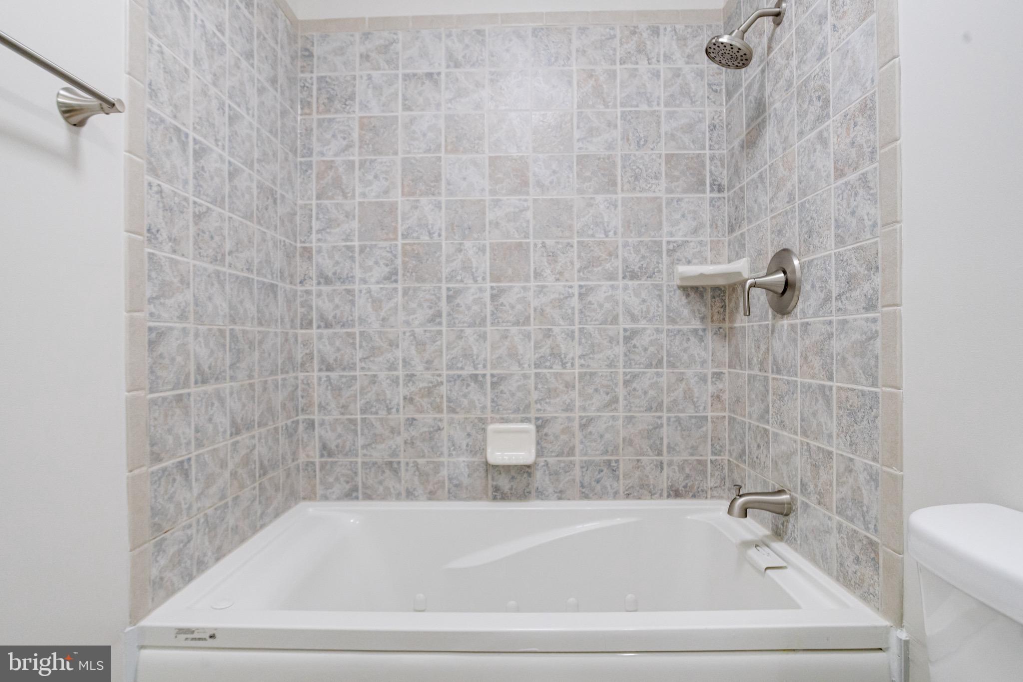 DARRYL GARDENS - Residential