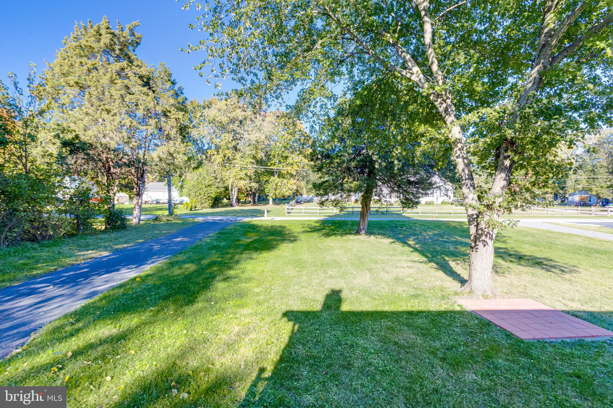 DARRYL GARDENS - Residential