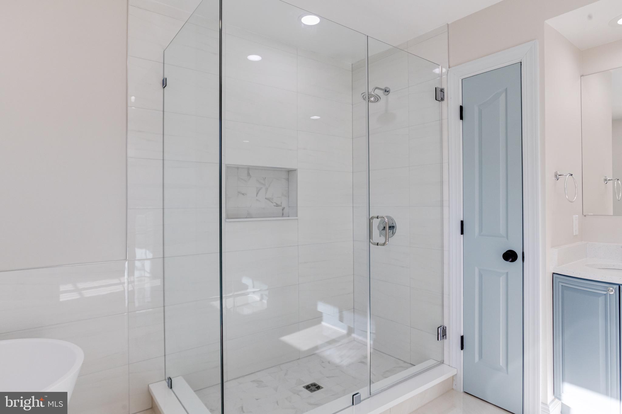 DARRYL GARDENS - Residential