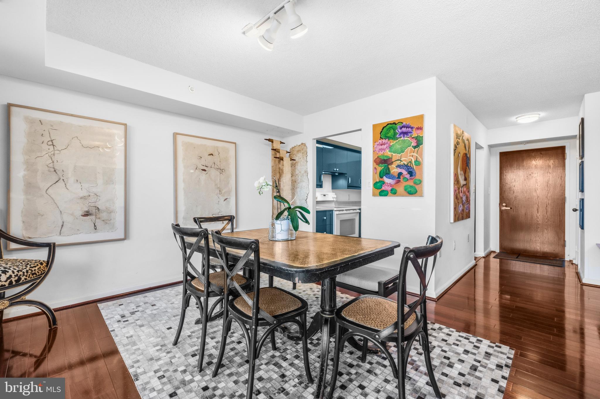 RENAISSANCE - Residential