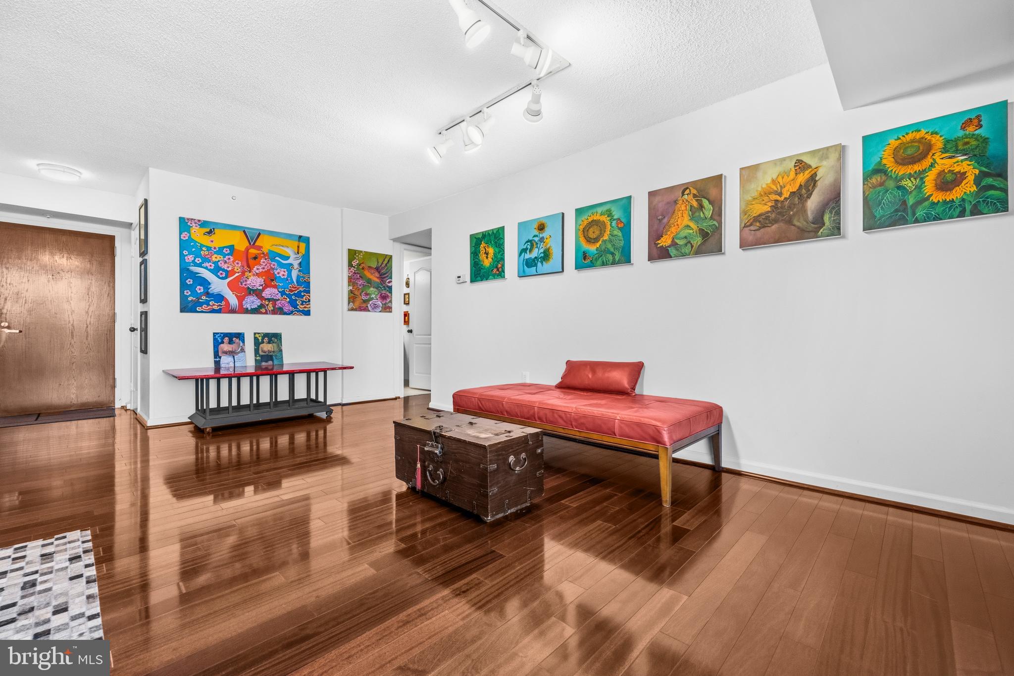 RENAISSANCE - Residential