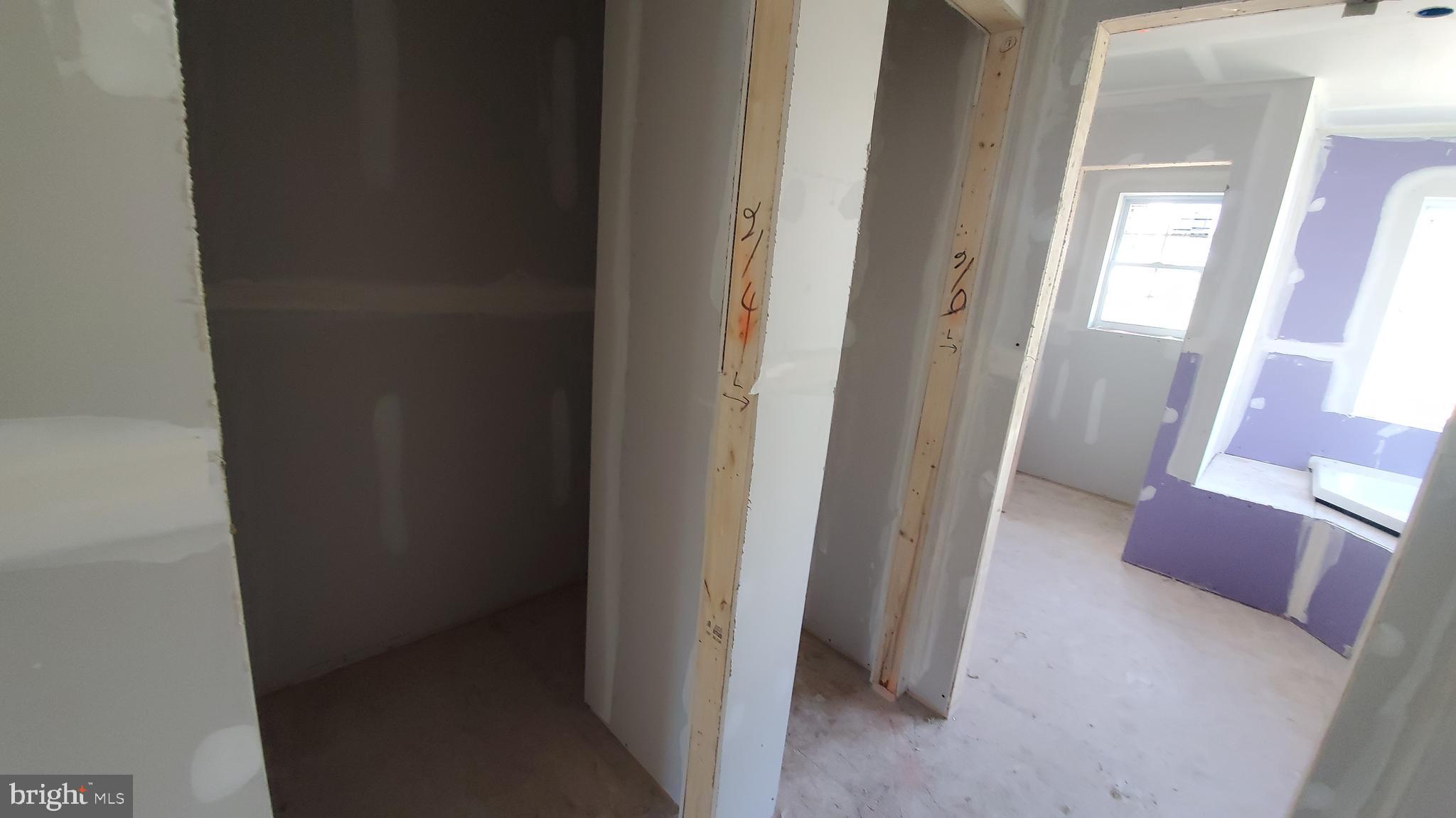 ELIZABETH HILLS - Residential