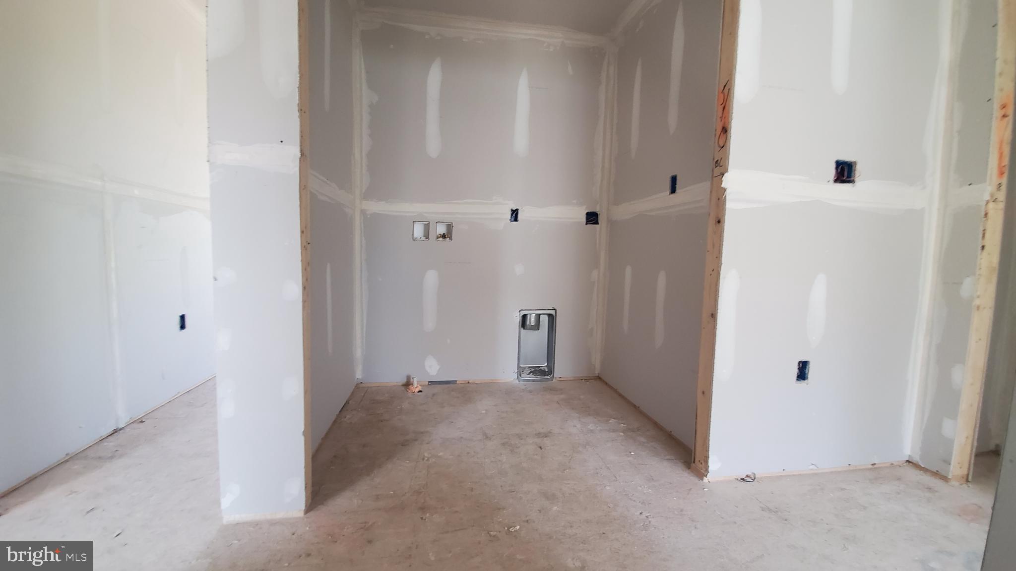 ELIZABETH HILLS - Residential