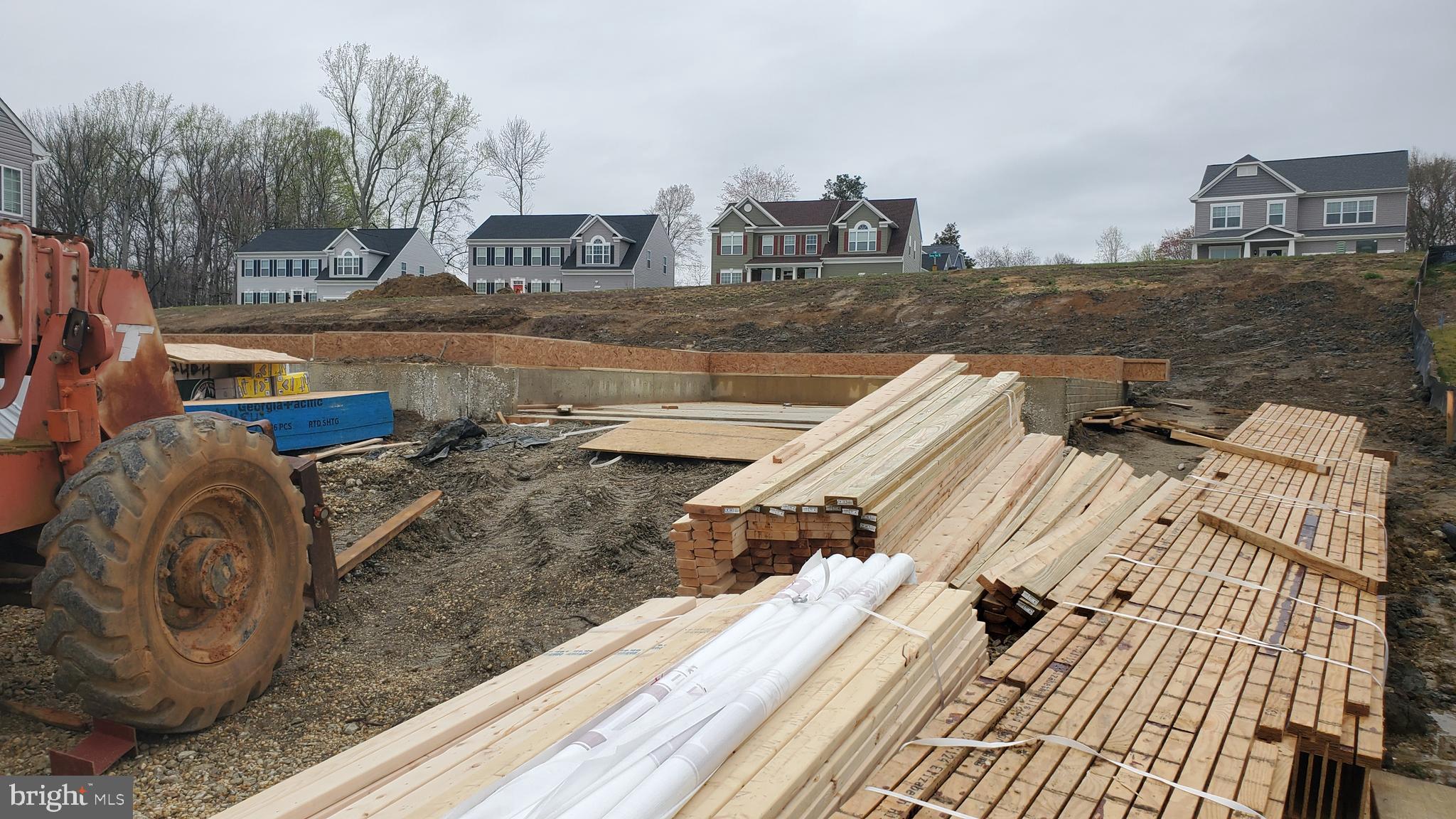 ELIZABETH HILLS - Residential