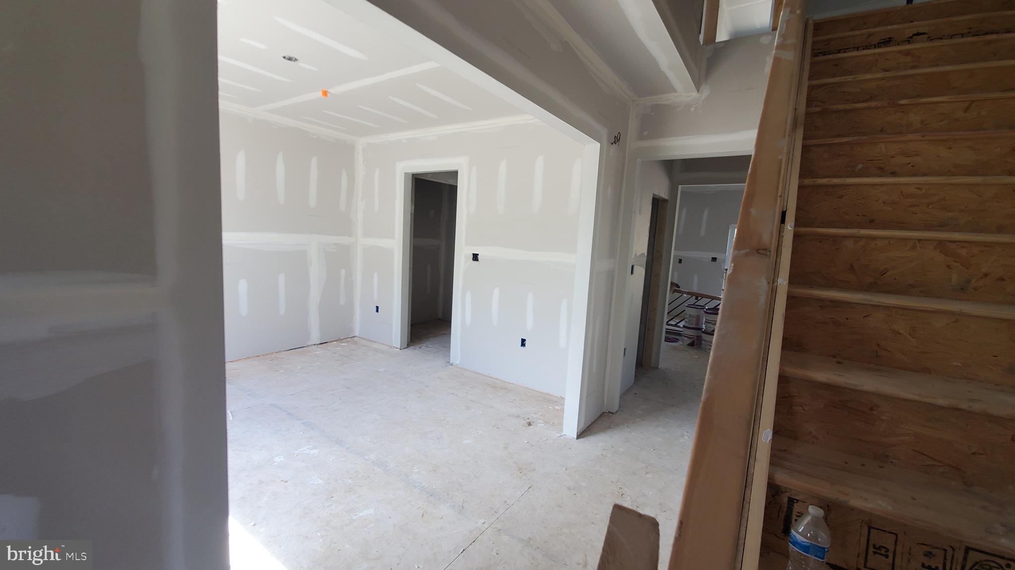 ELIZABETH HILLS - Residential