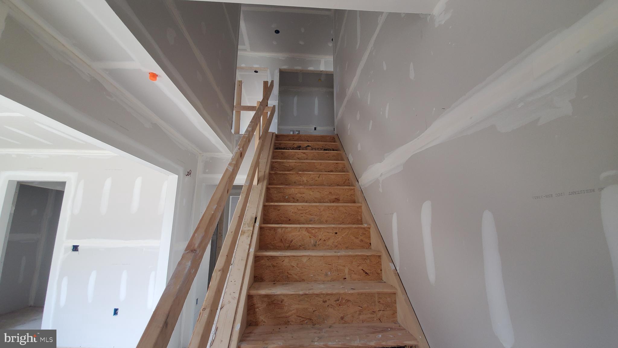 ELIZABETH HILLS - Residential