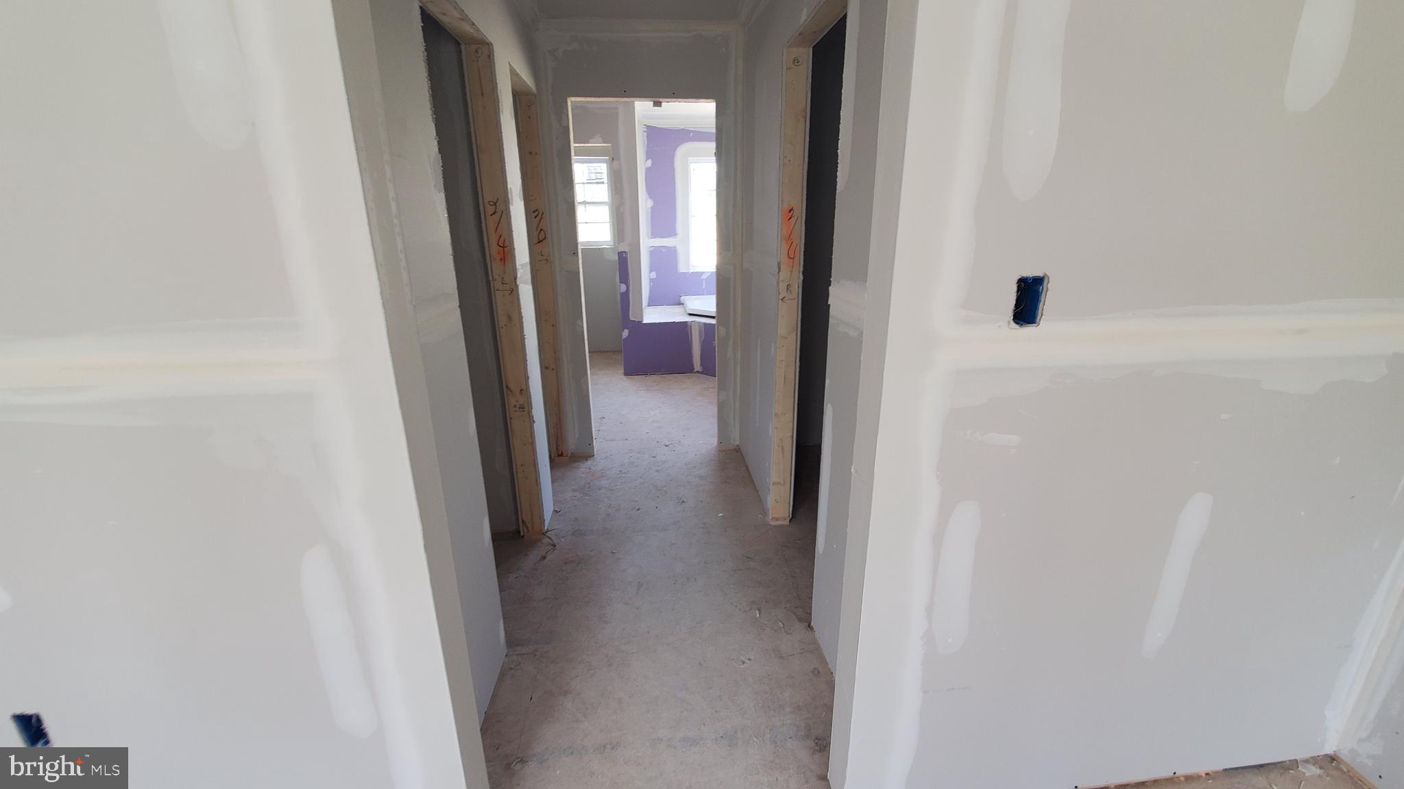 ELIZABETH HILLS - Residential