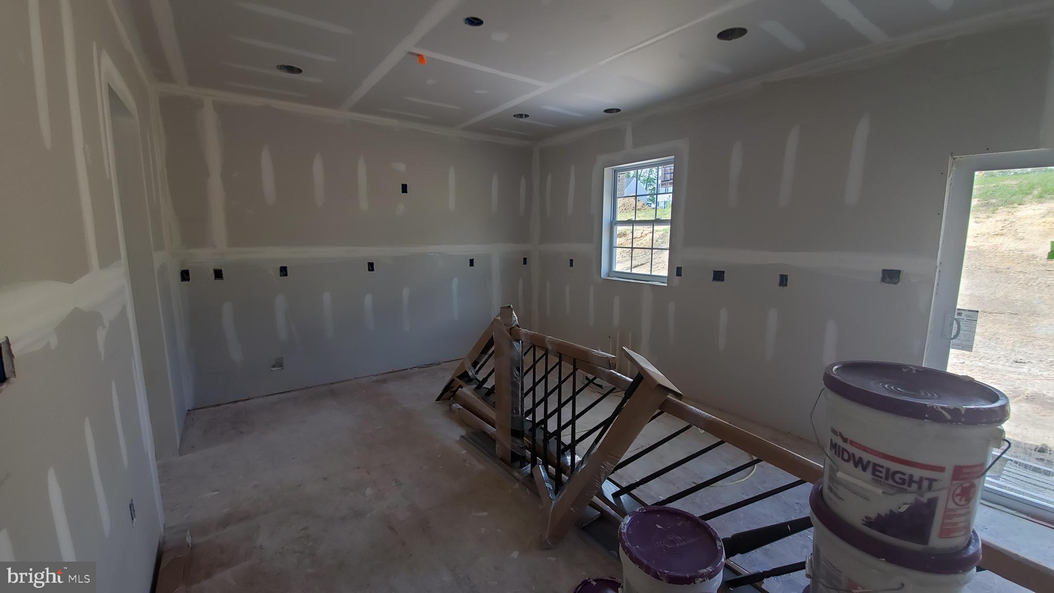 ELIZABETH HILLS - Residential