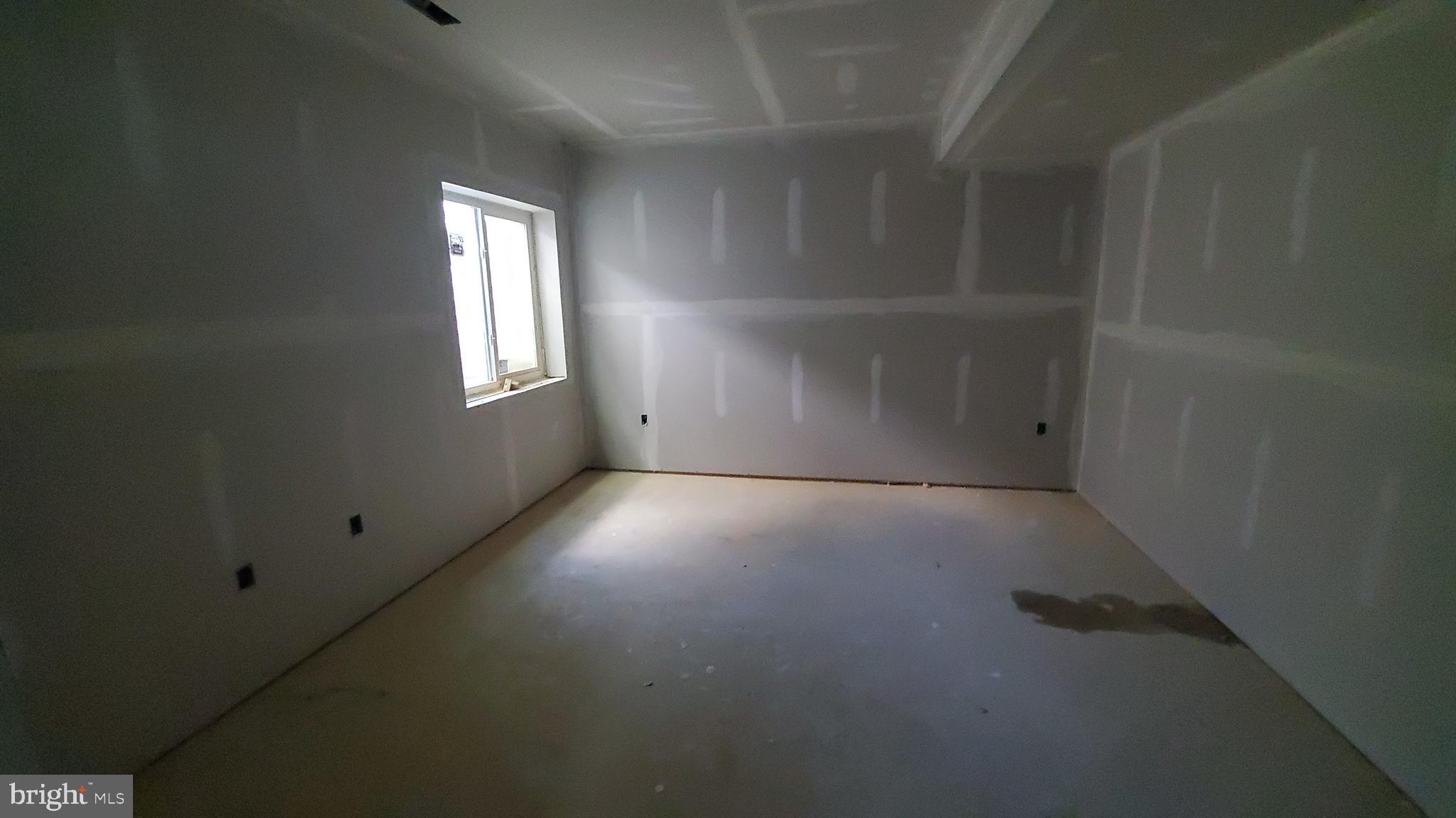 ELIZABETH HILLS - Residential