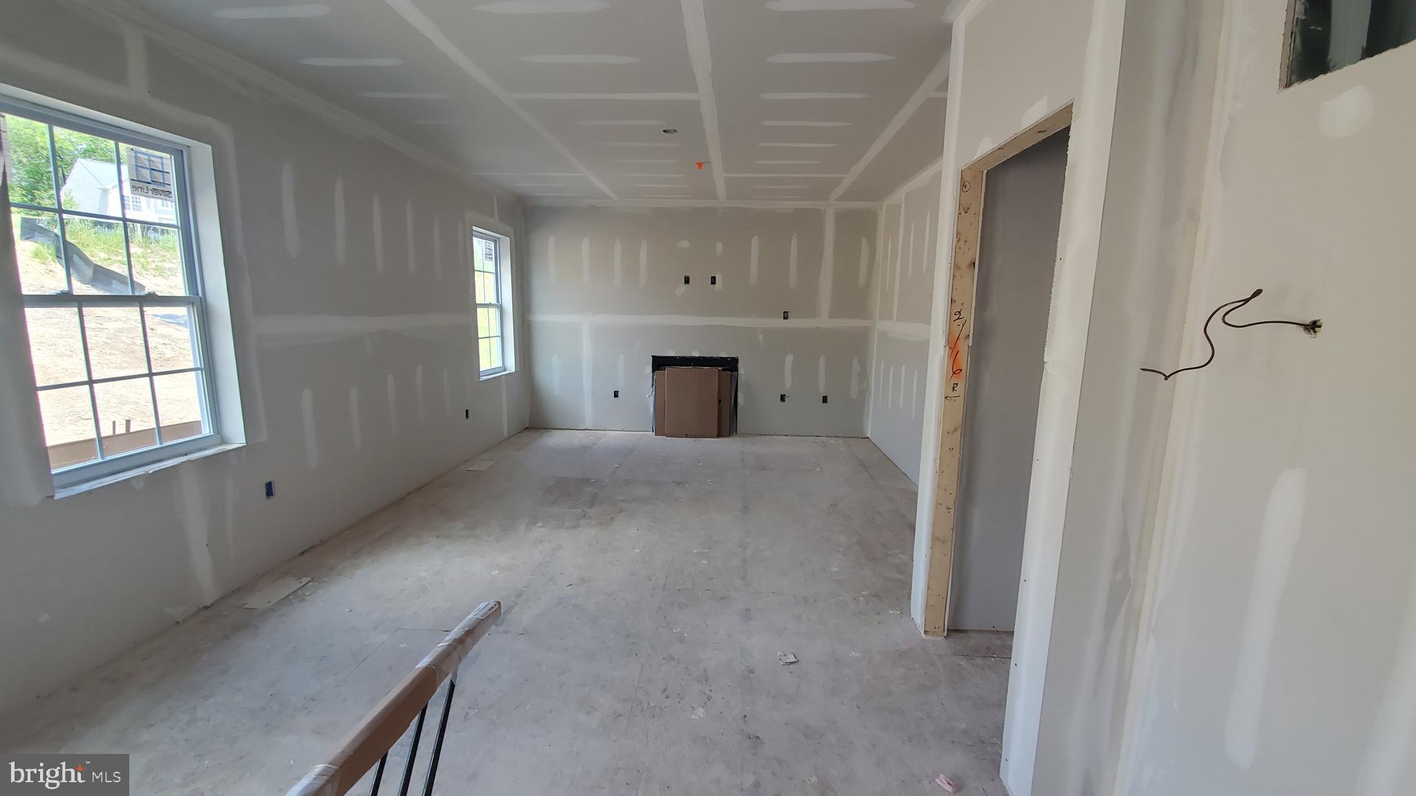 ELIZABETH HILLS - Residential