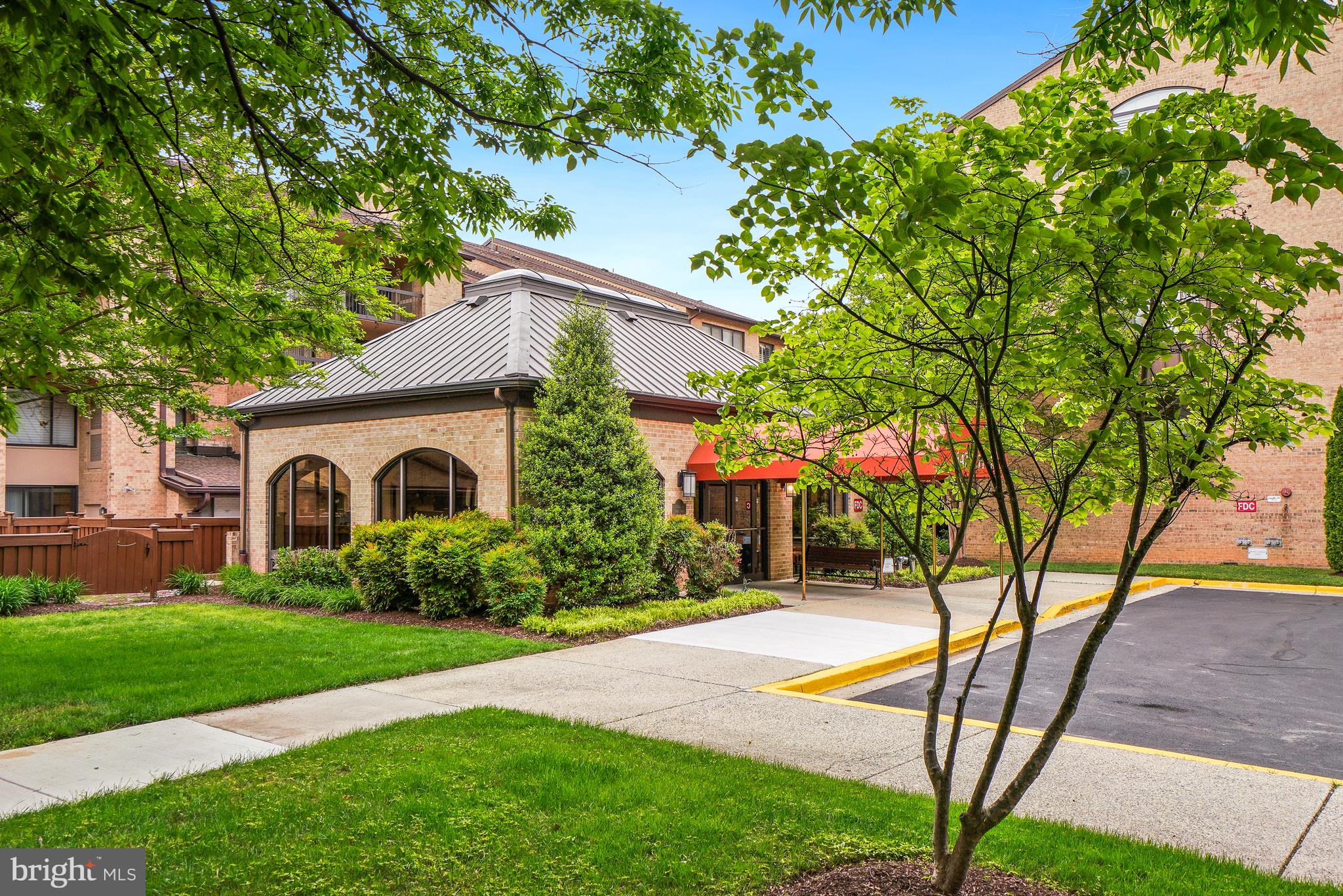OLD GEORGETOWN VILLAGE - Residential