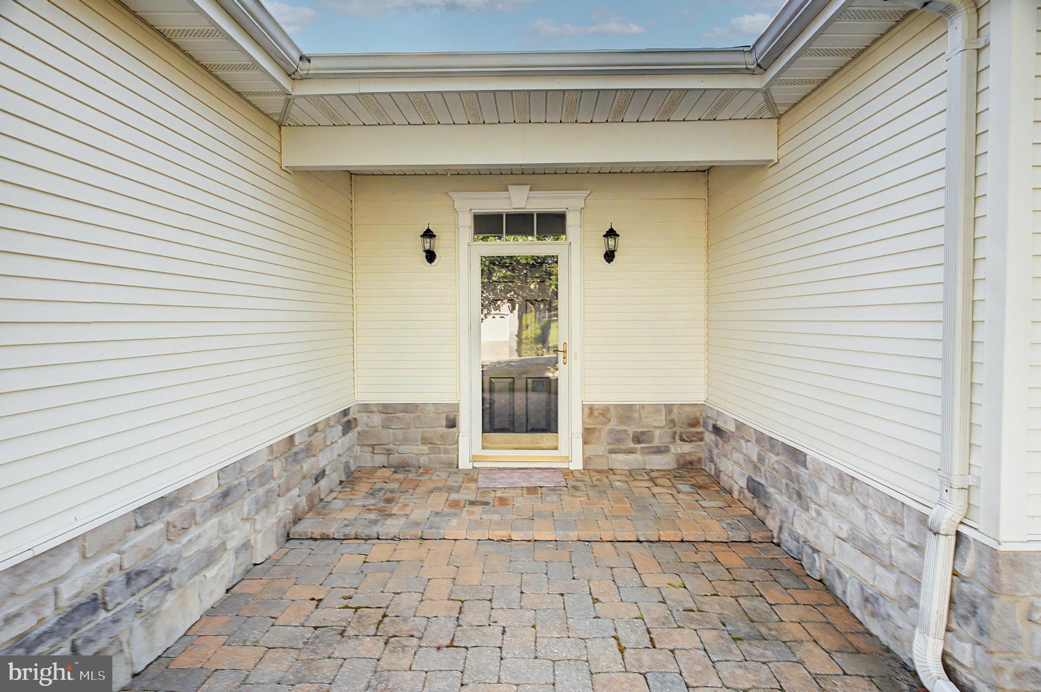 17 REEF LANE