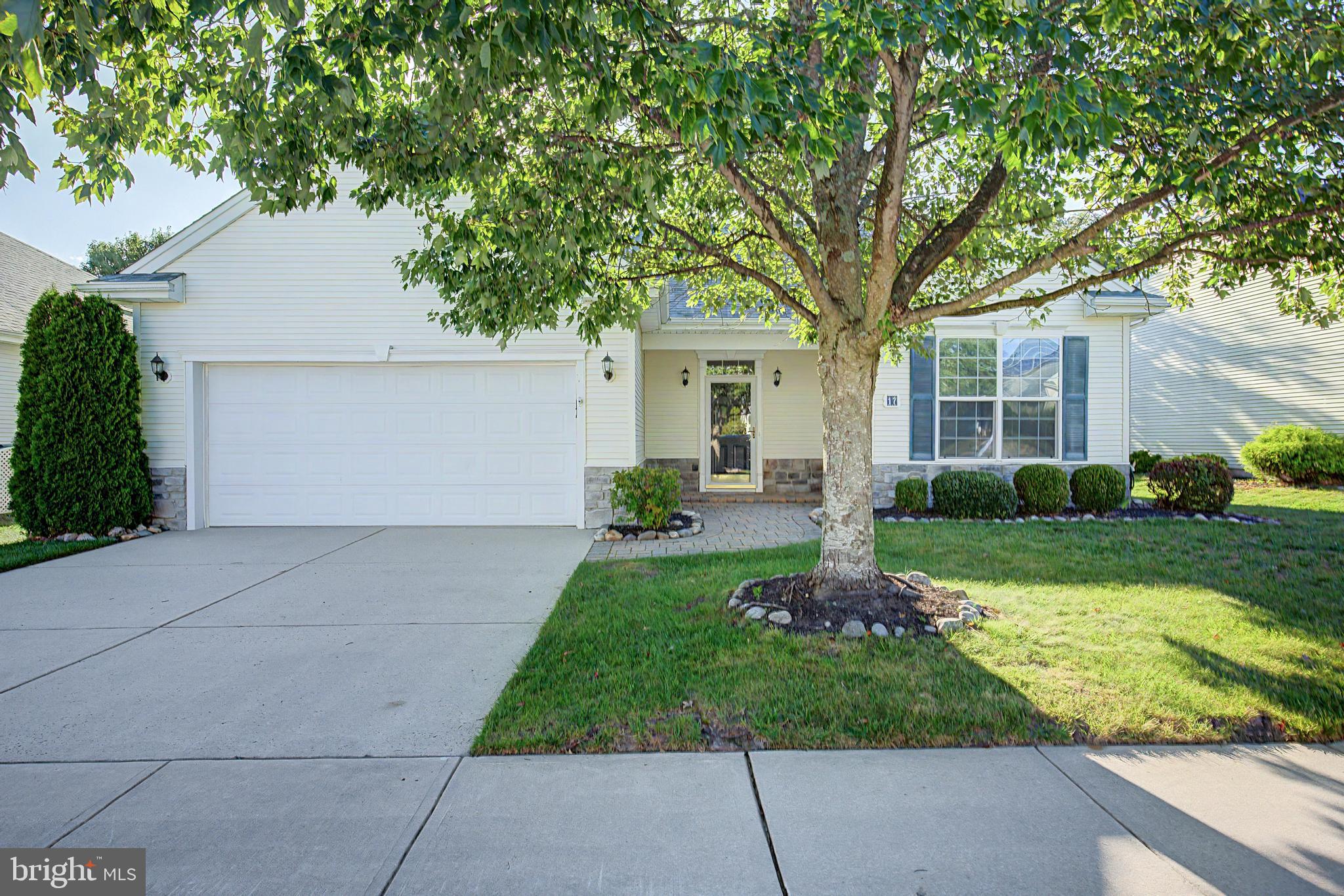 17 REEF LANE