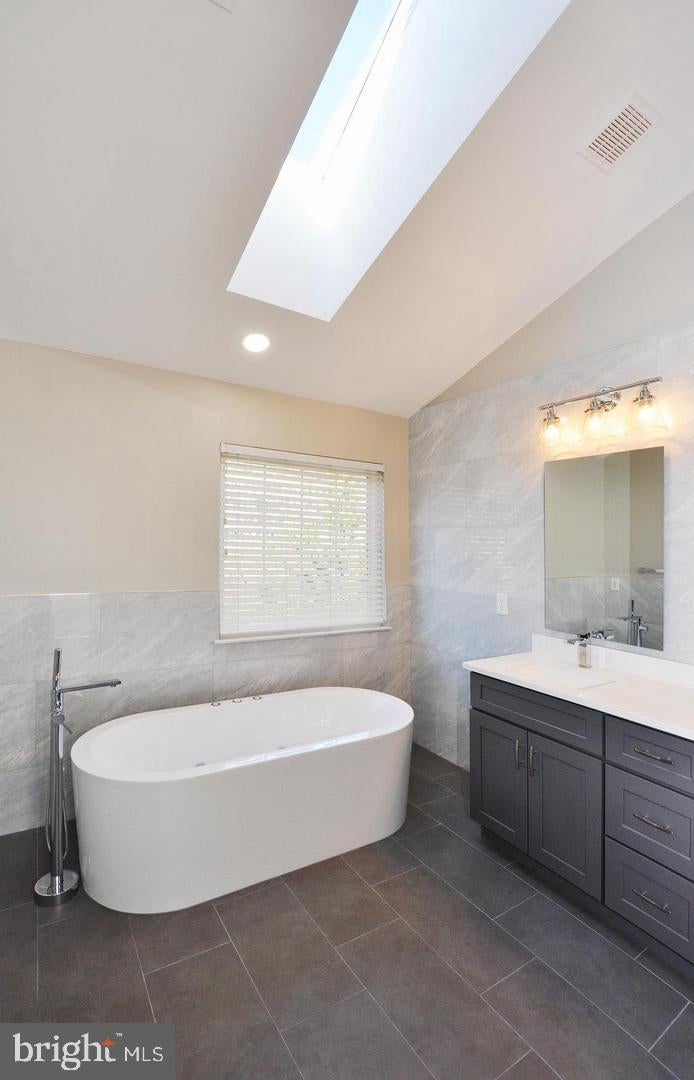 5507 EDSON LANE