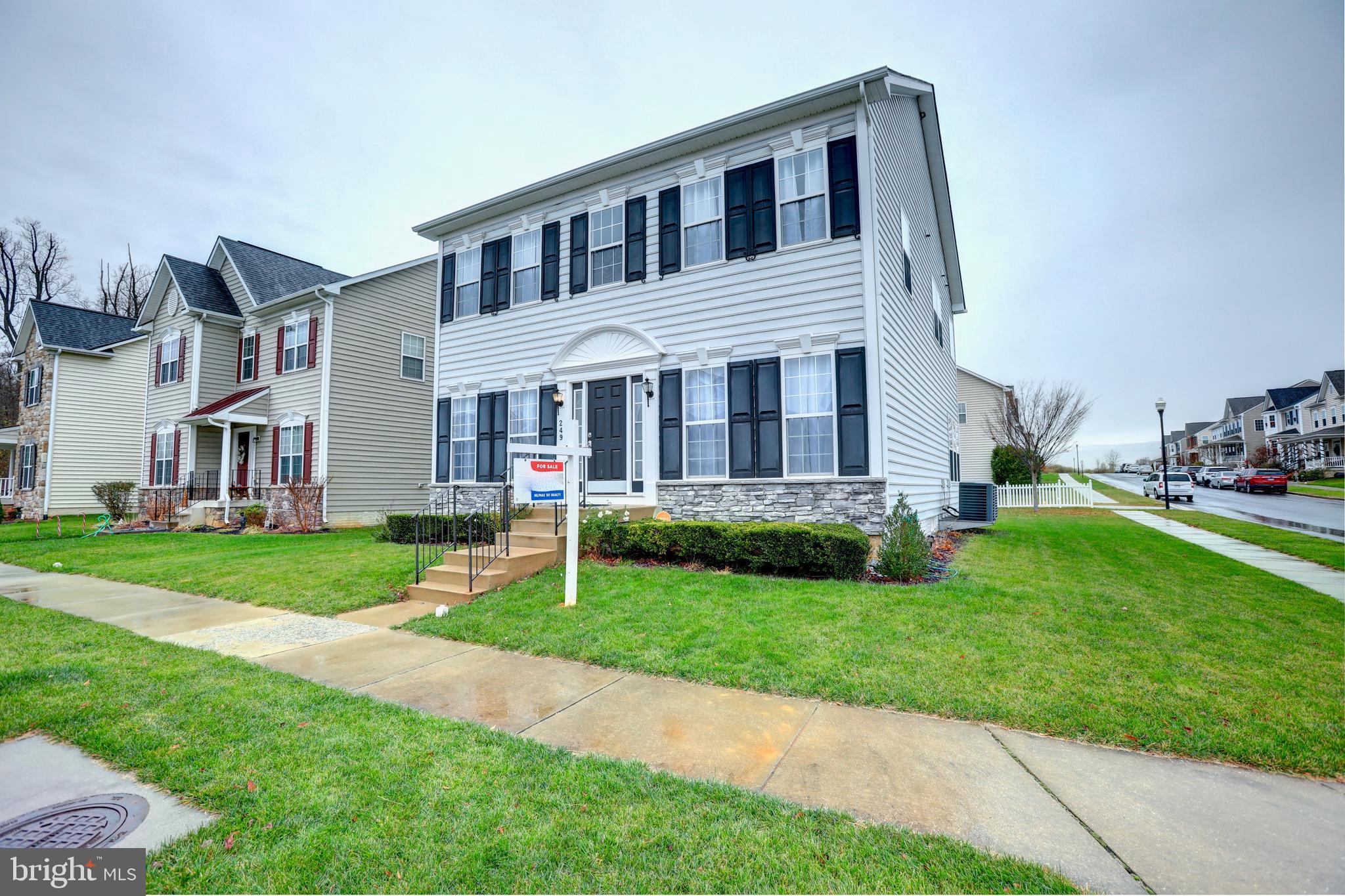 HUNTFIELD - Residential