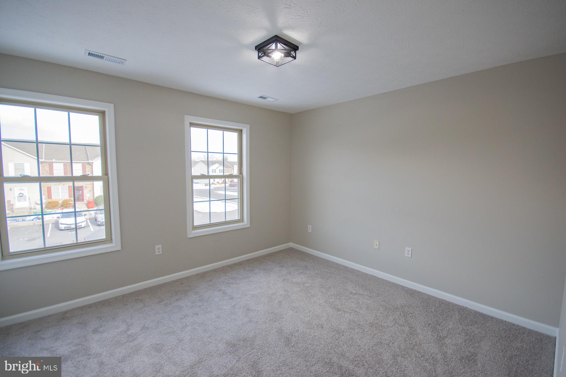 TABLER STATION MANOR - Residential