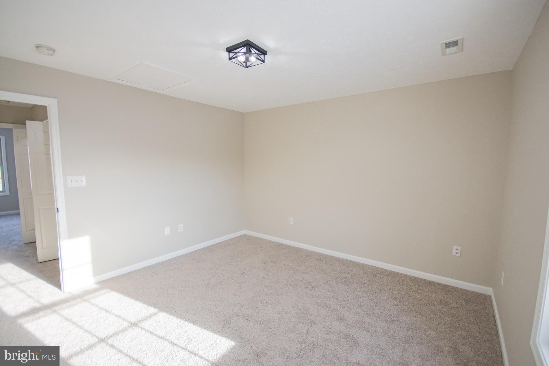 TABLER STATION MANOR - Residential