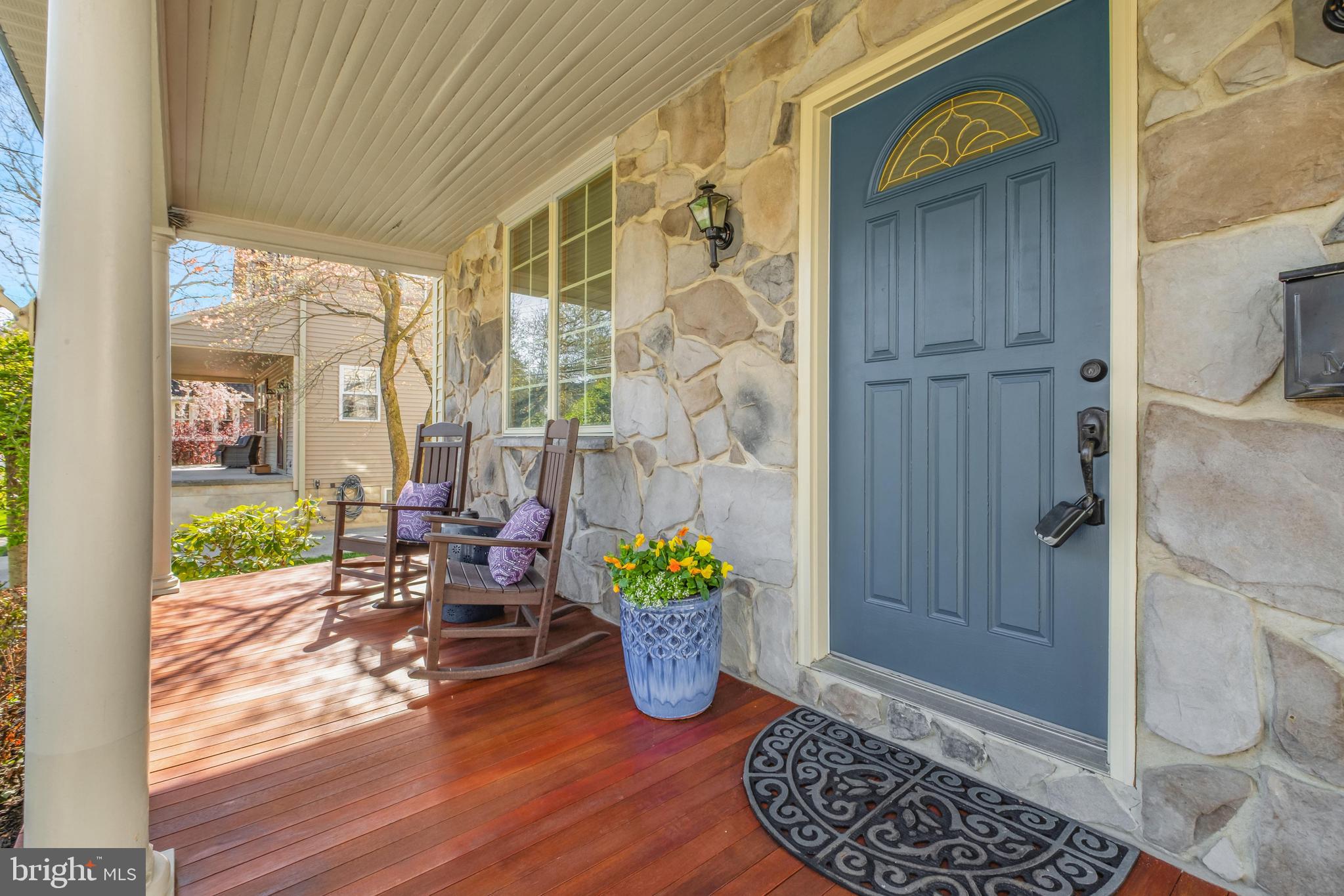 341 W GRAISBURY AVENUE