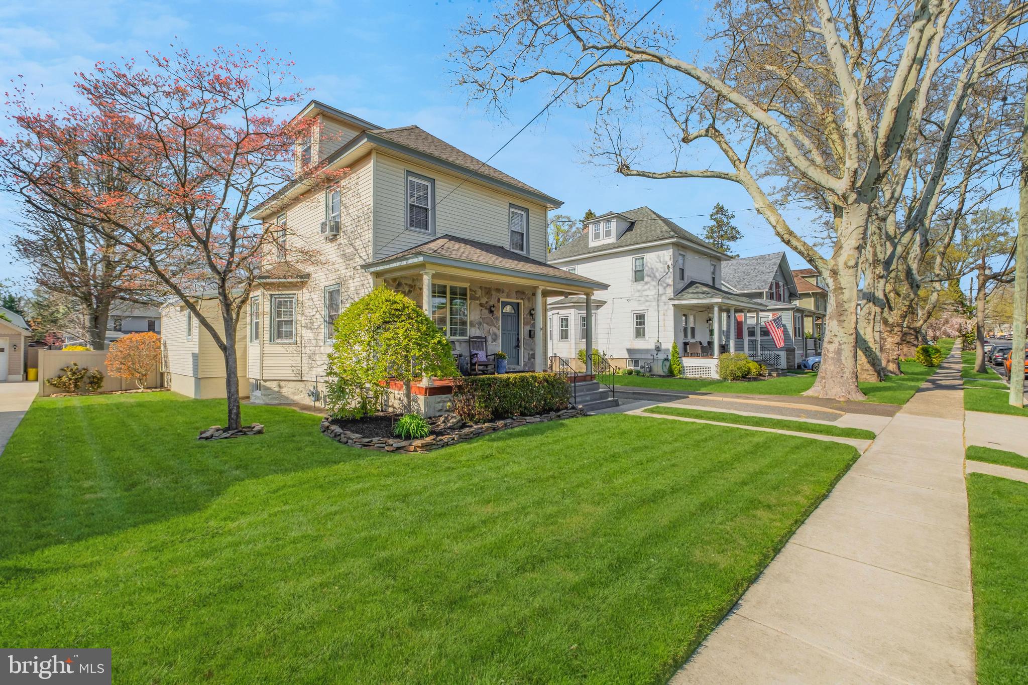 341 W GRAISBURY AVENUE