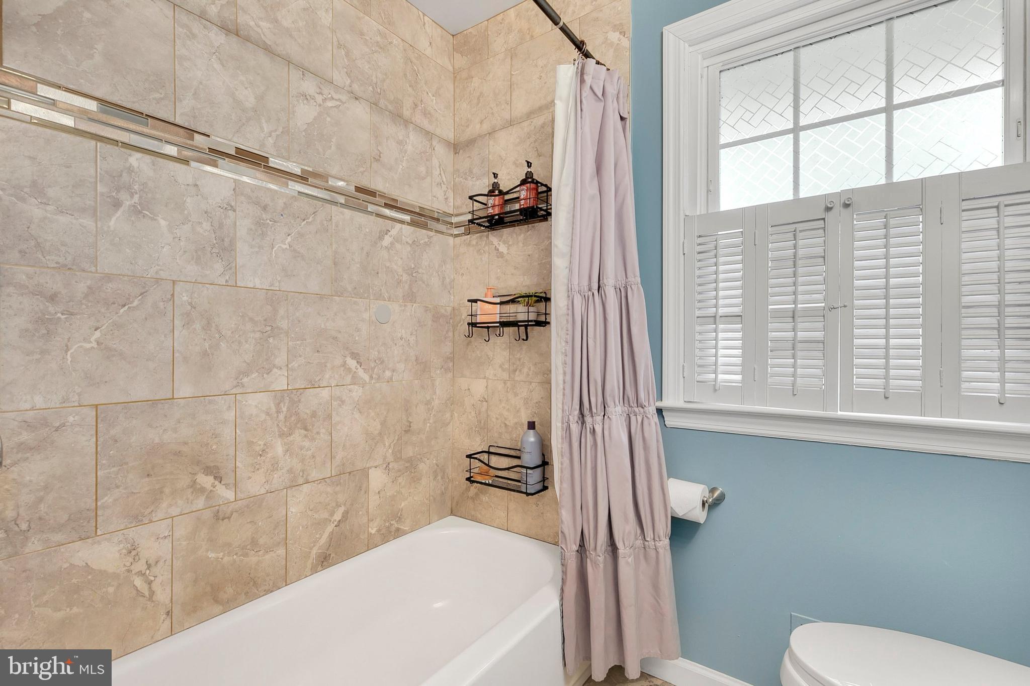 WEST LAUREL ACRES - Residential