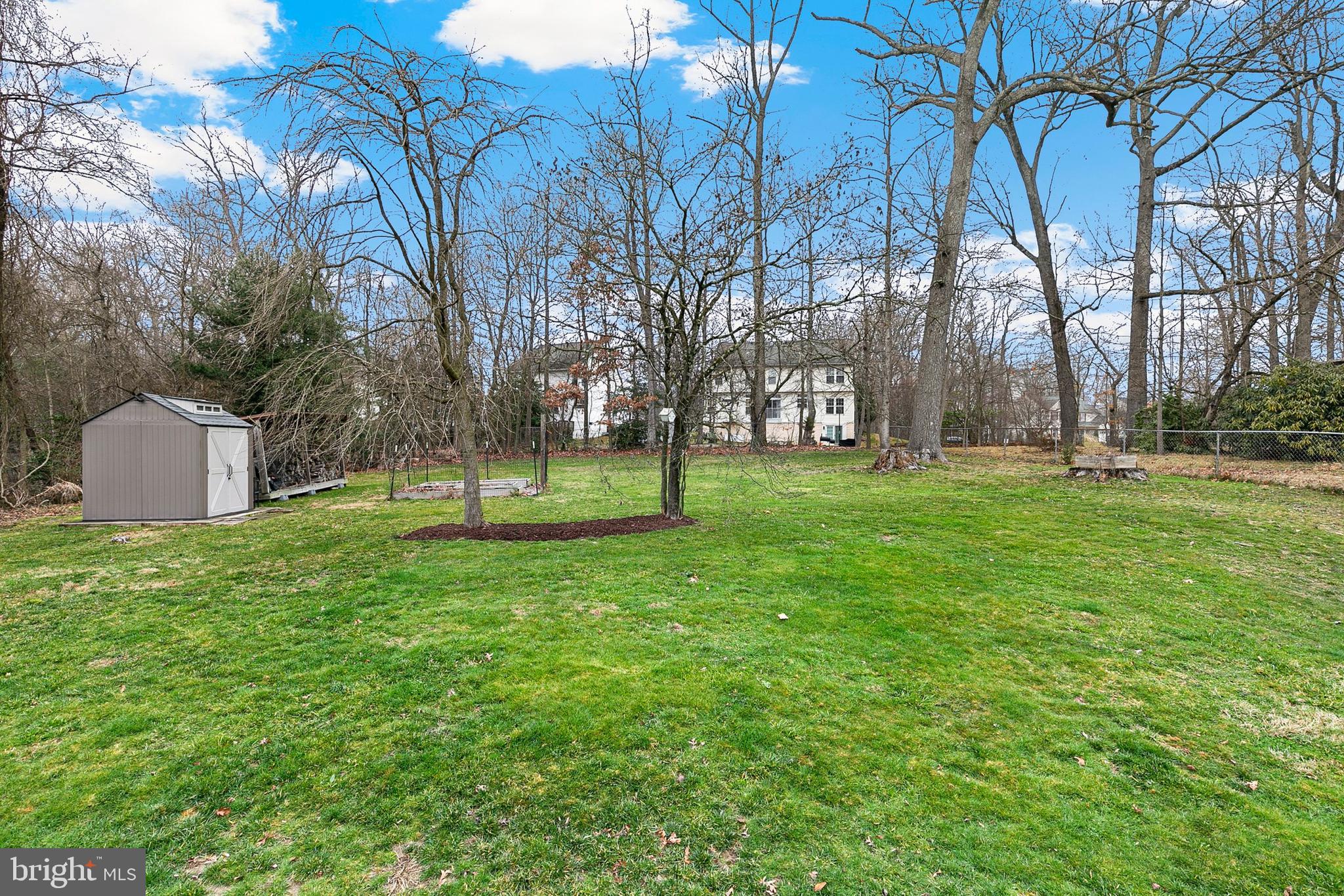 WEST LAUREL ACRES - Residential