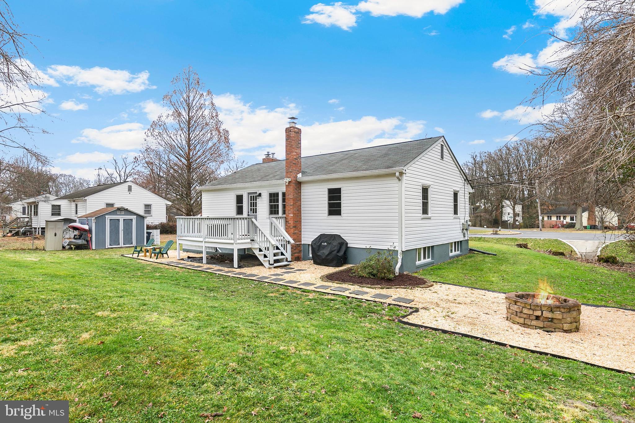 WEST LAUREL ACRES - Residential